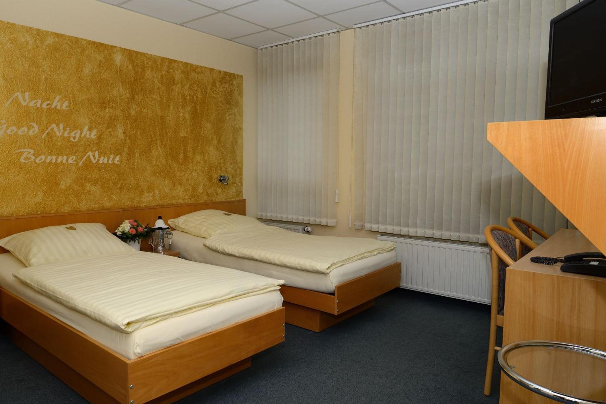 Double Room - Photo 4