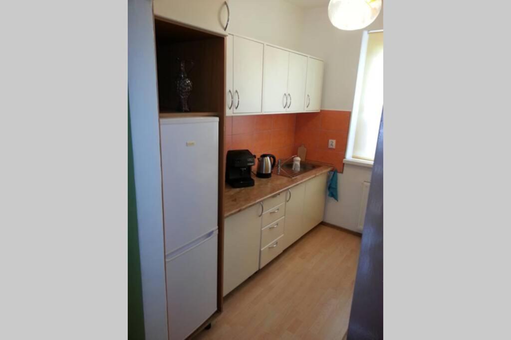 One-Bedroom Apartment - Photo 1