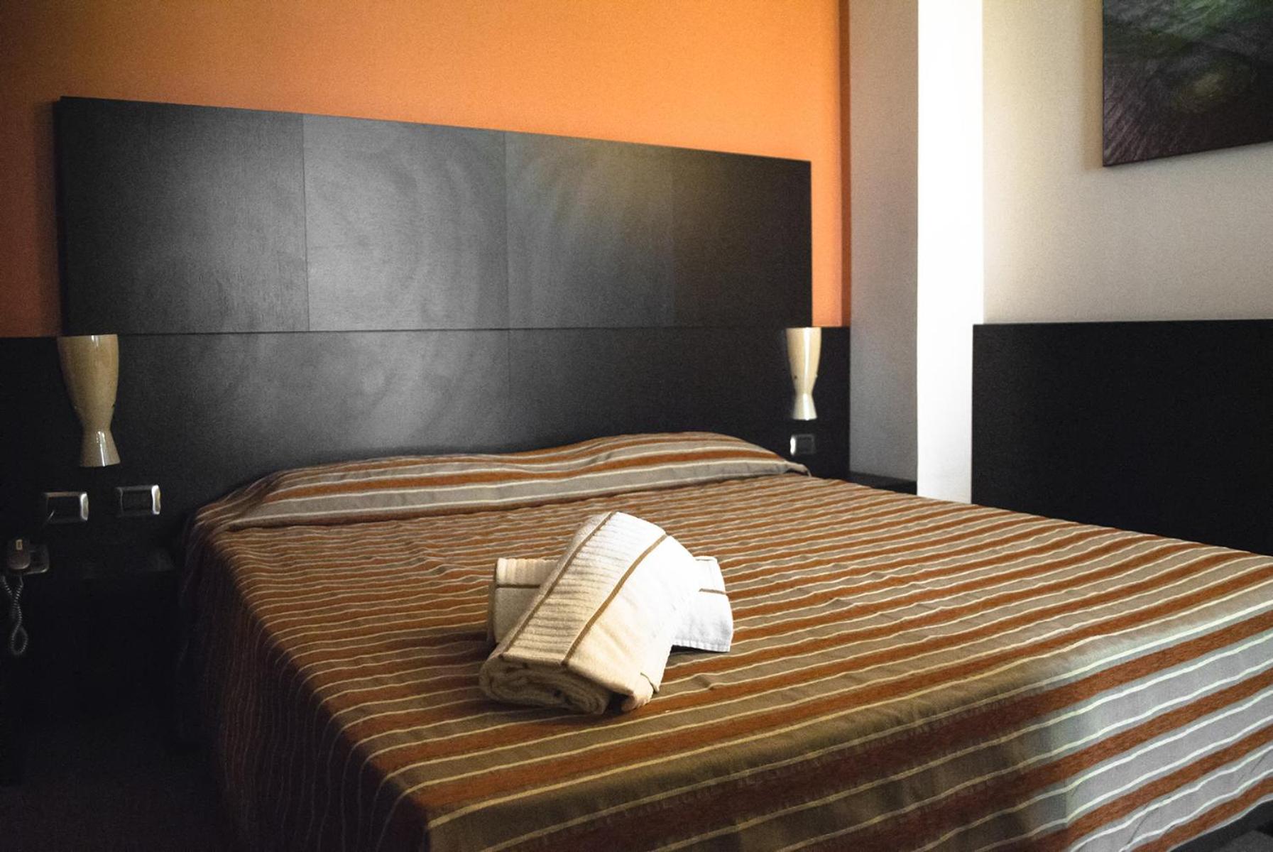 Double or Twin Room - Photo 2