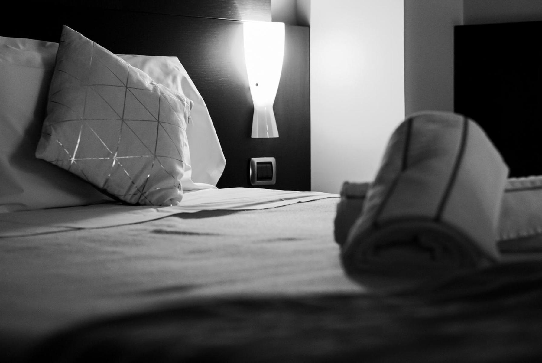 Superior Double or Twin Room - Photo 9