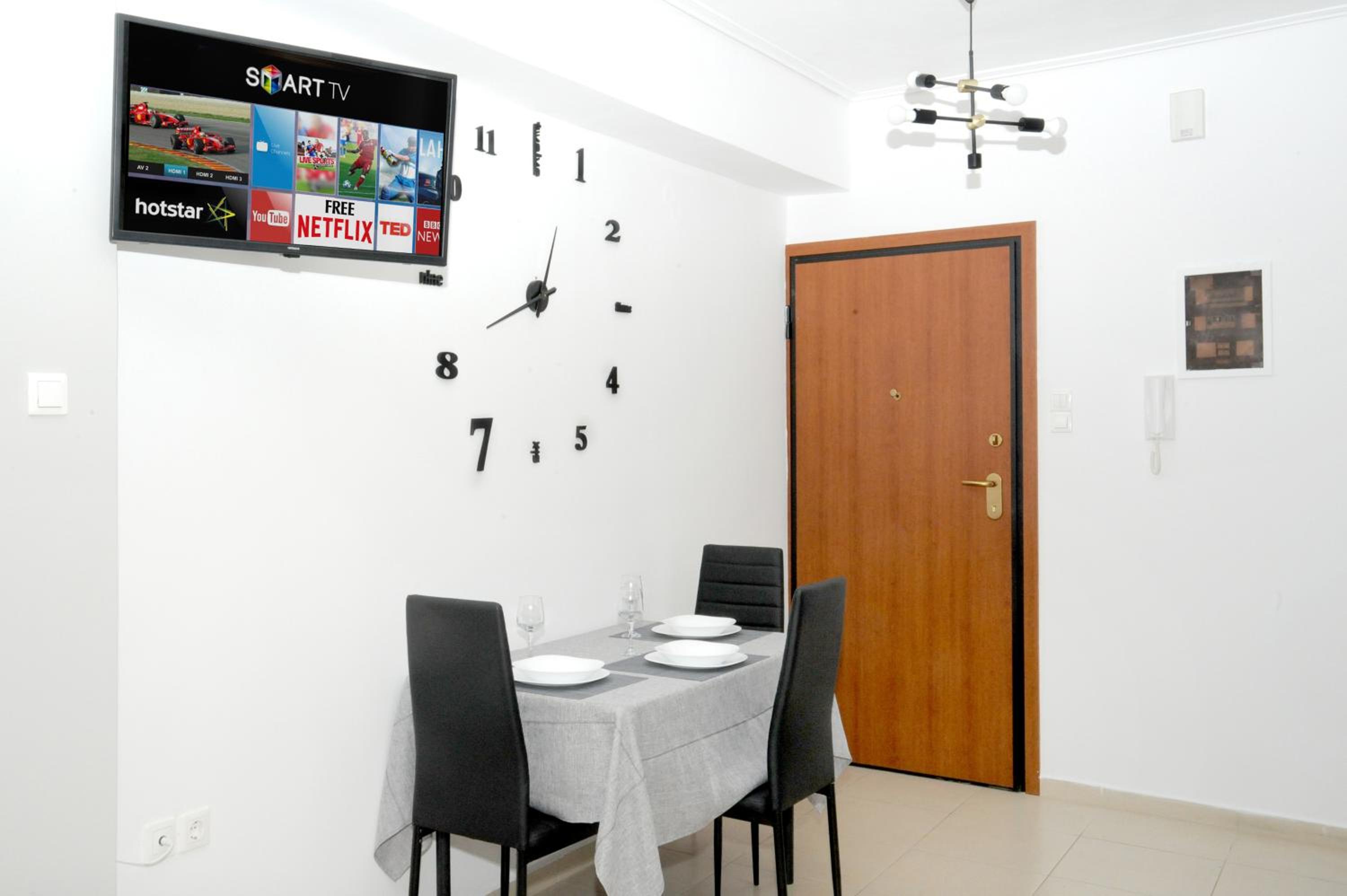 One-Bedroom Apartment - Photo 27