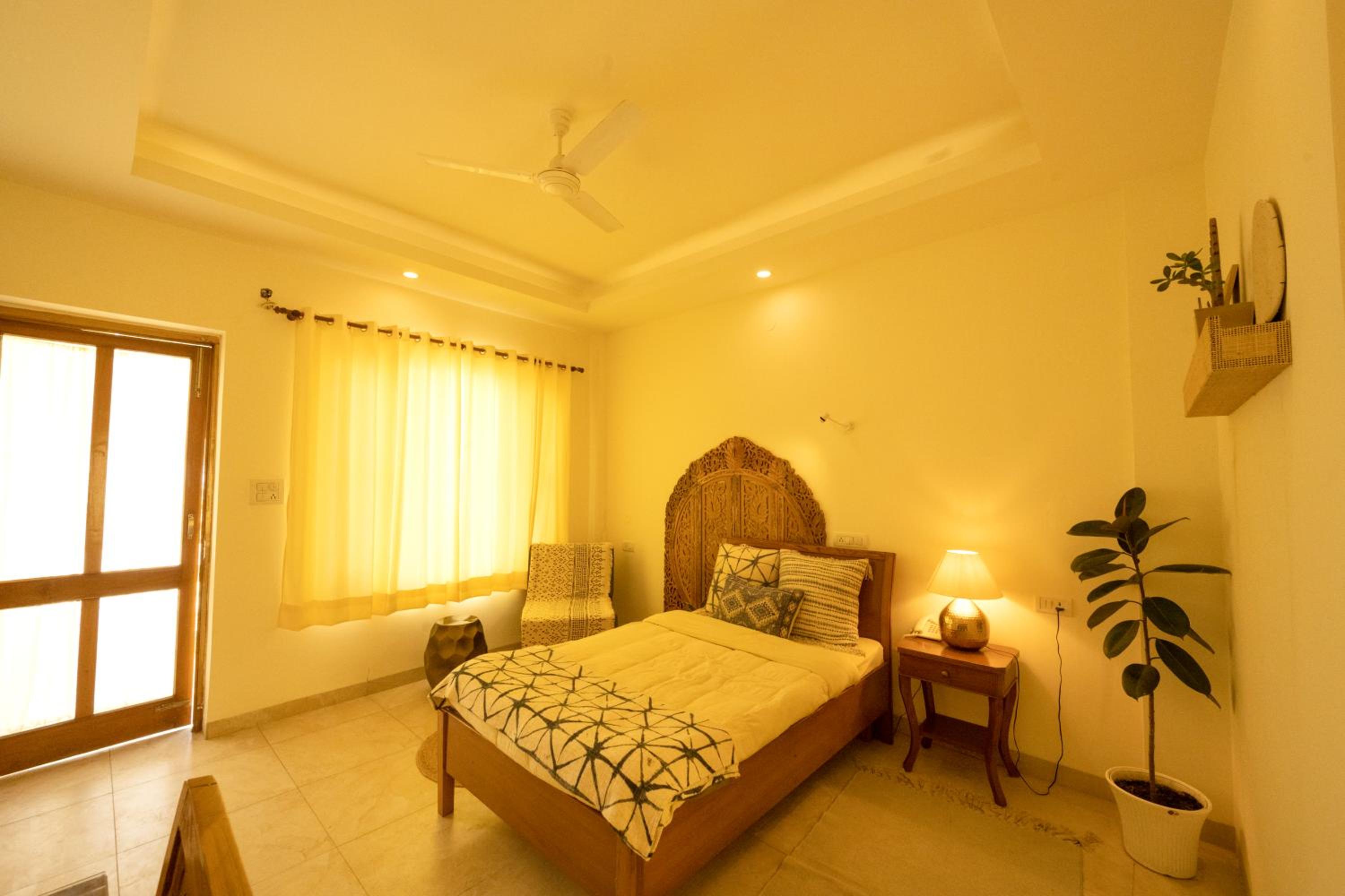 Deluxe Single Room With Pulse Diagnosis And Ayurvedic Short Treatment photo 3