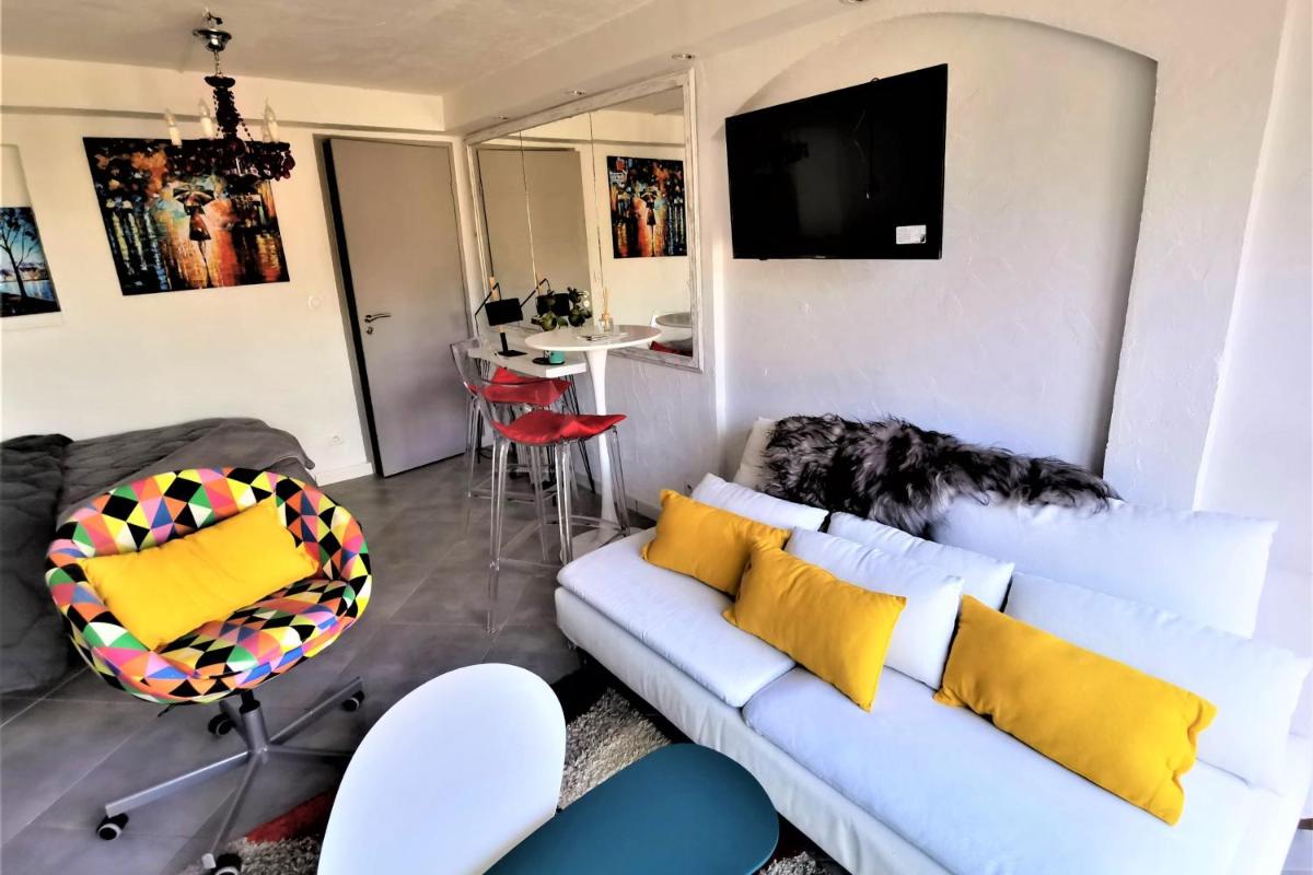 Studio with Sea View - Photo 4