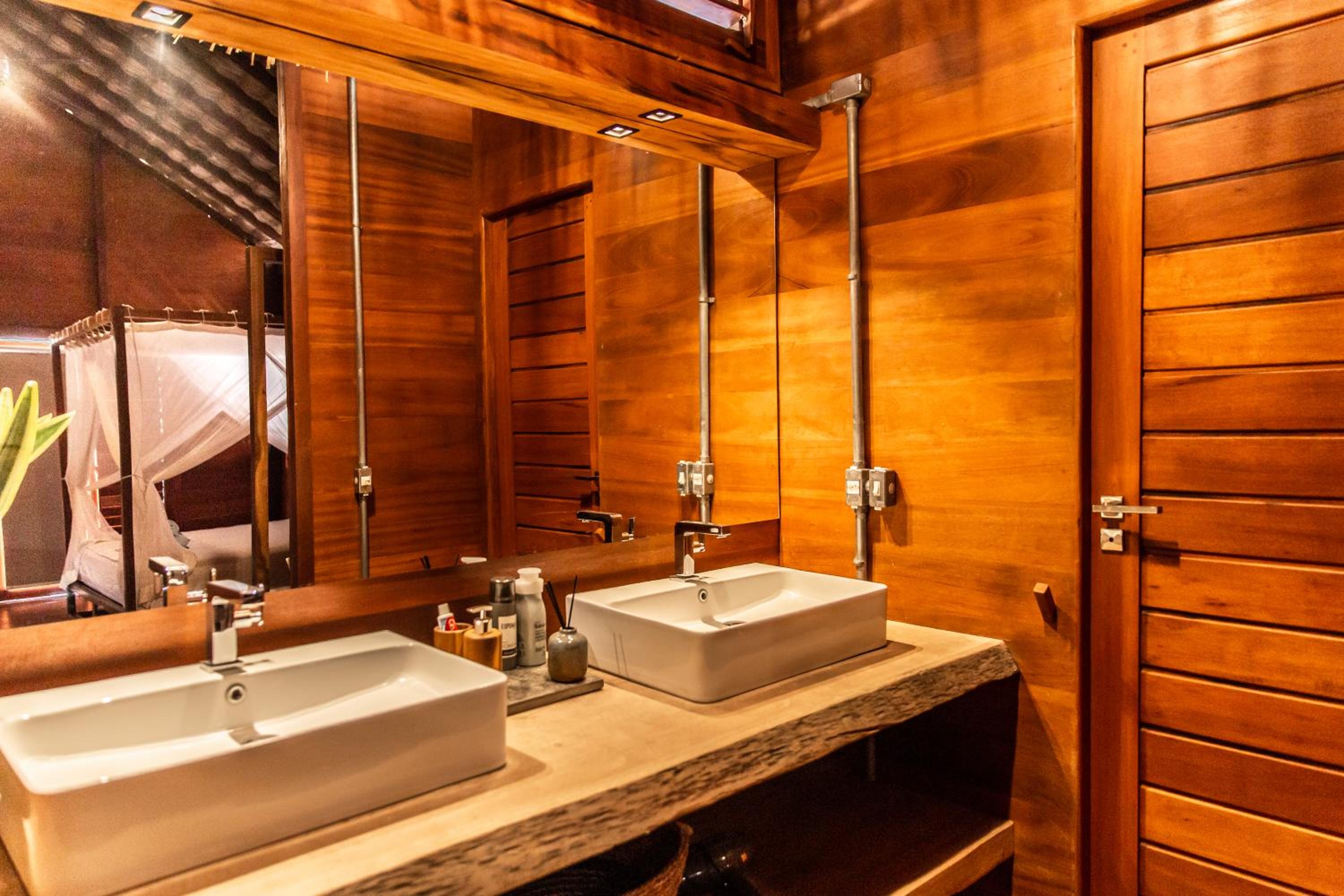 Superior Triple Room with Sea View - Photo 9