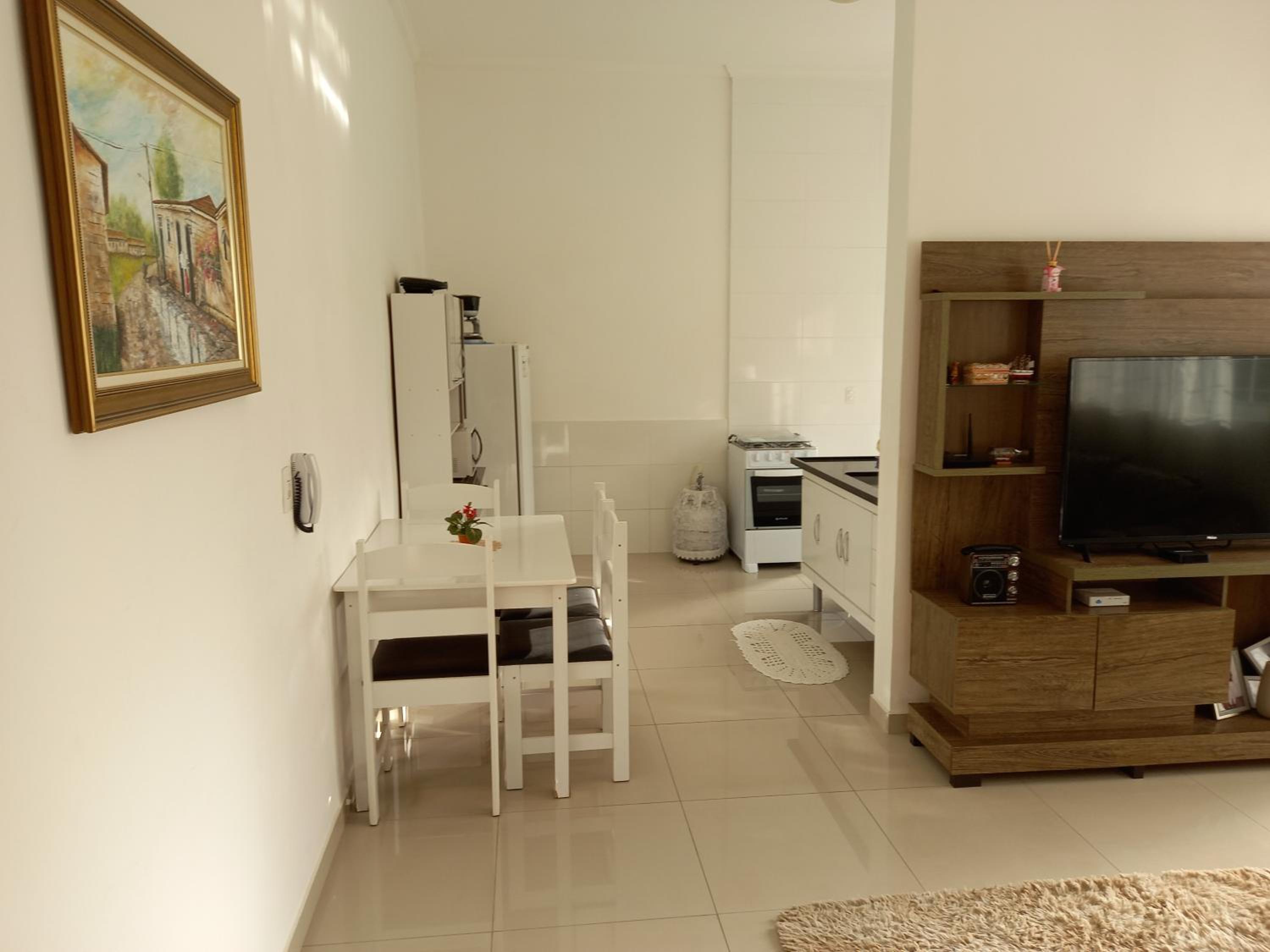 Apartment photo 2