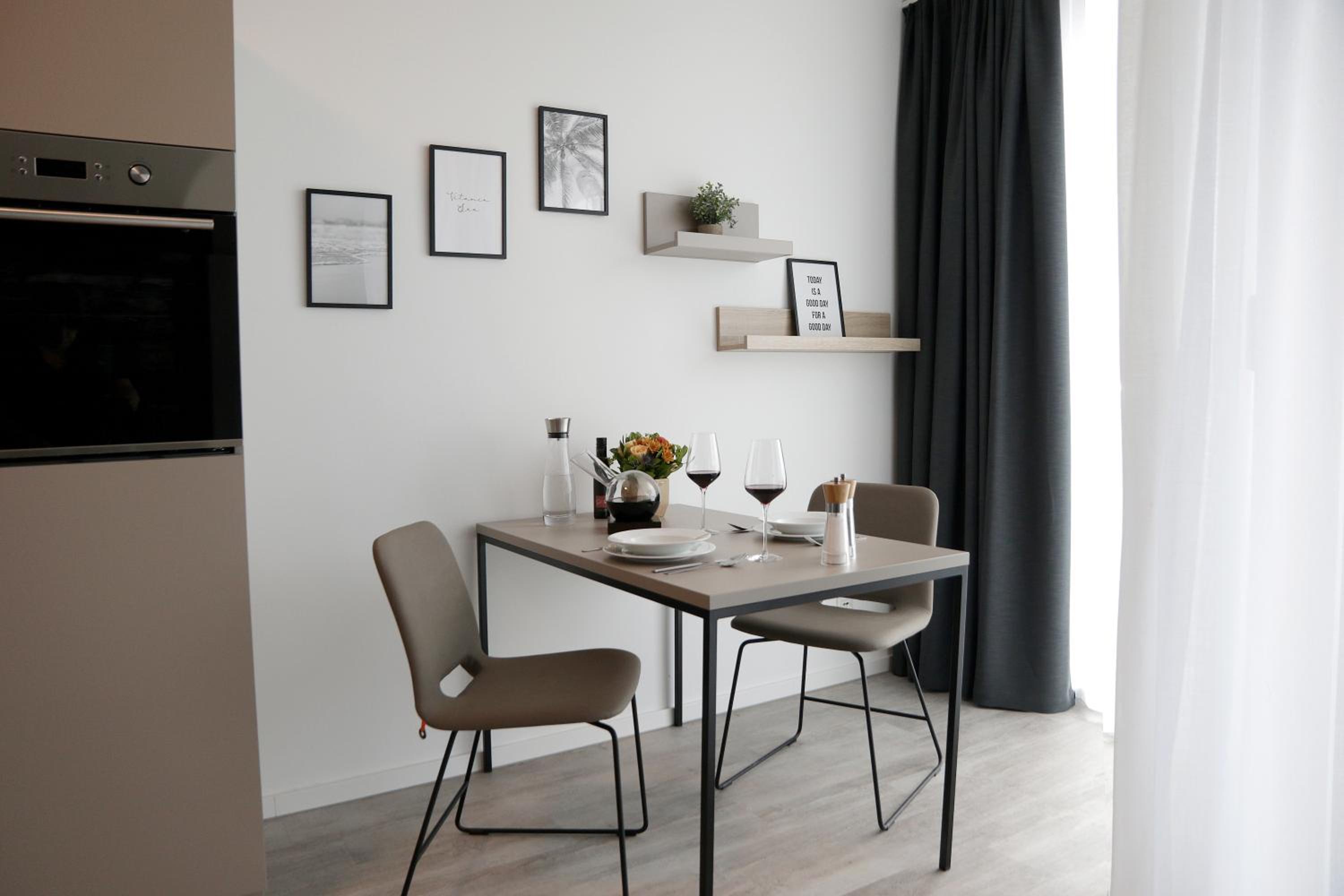 Apartment photo 2
