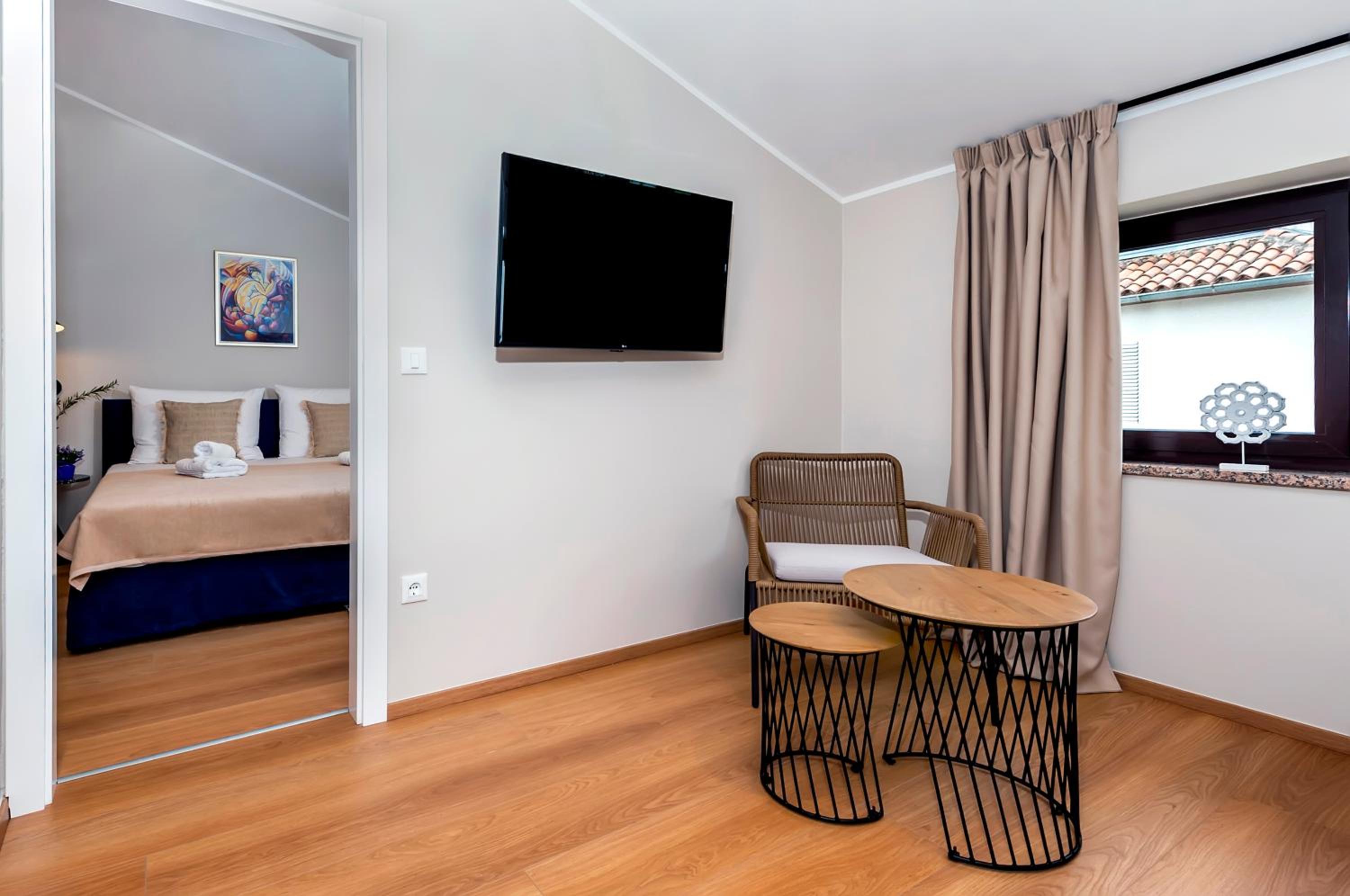 Apartment with Terrace - Photo 1