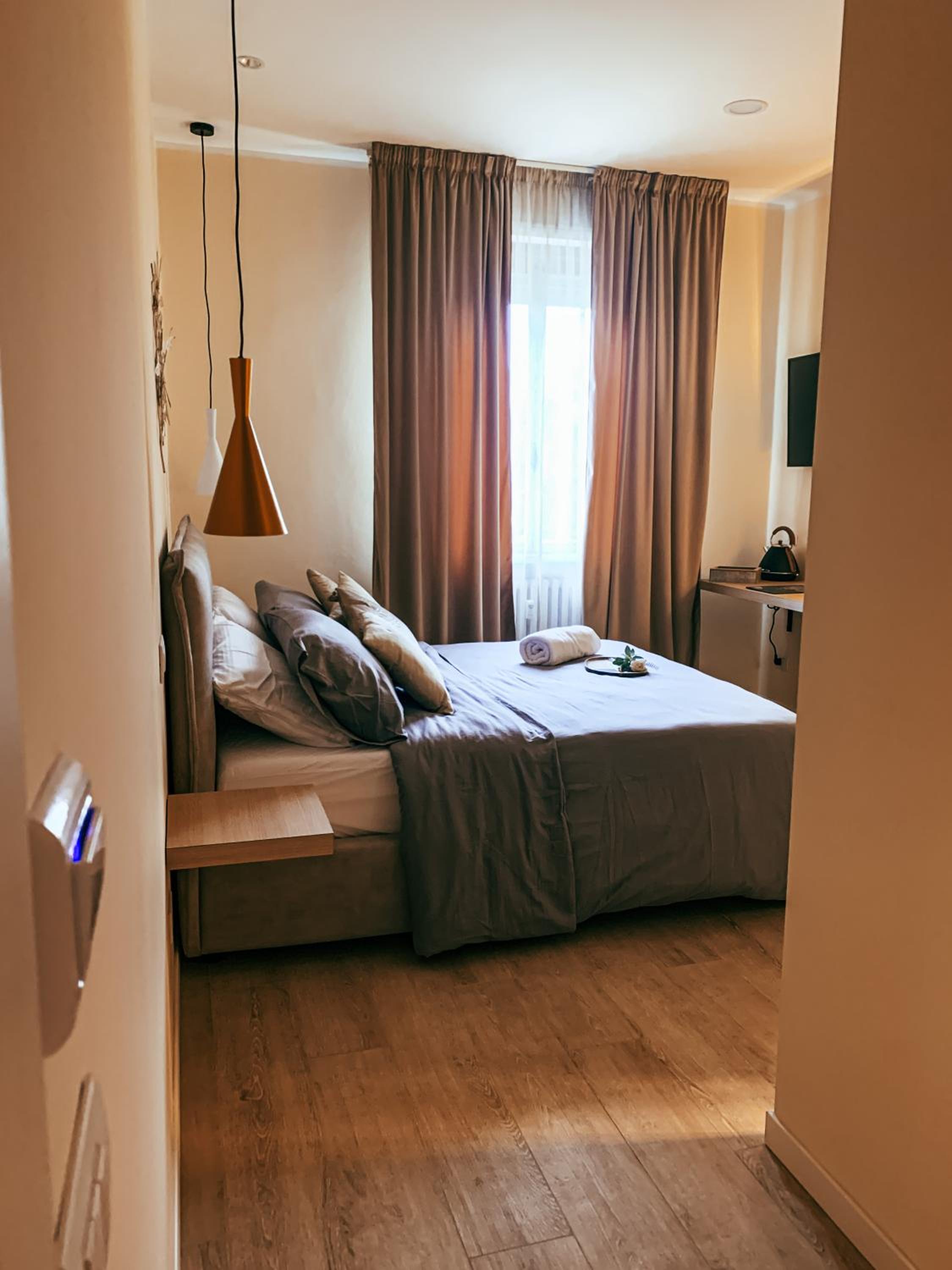 Standard Double Room - Photo 6