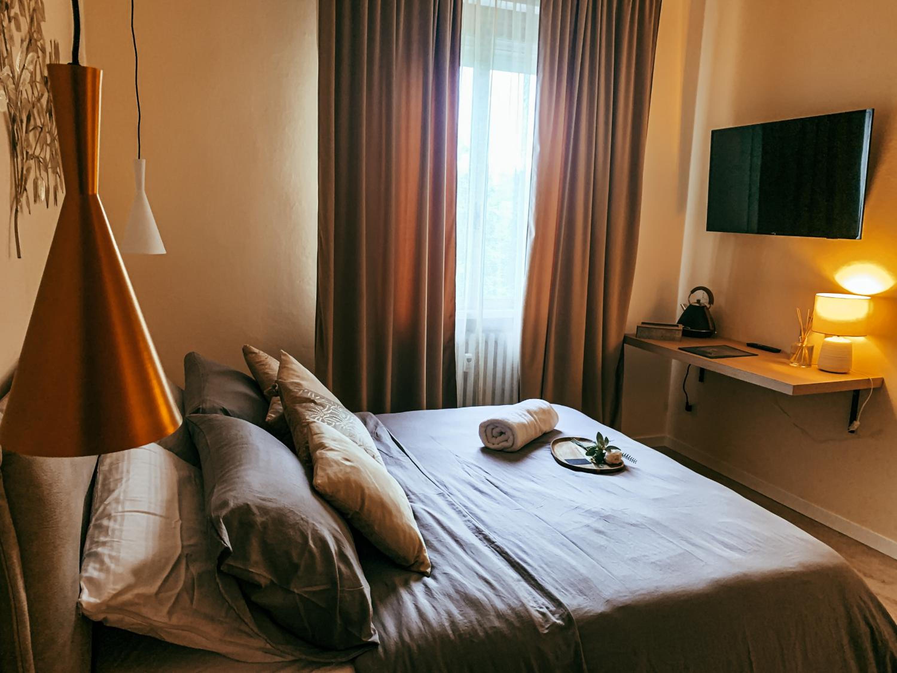 Standard Double Room - Photo 10