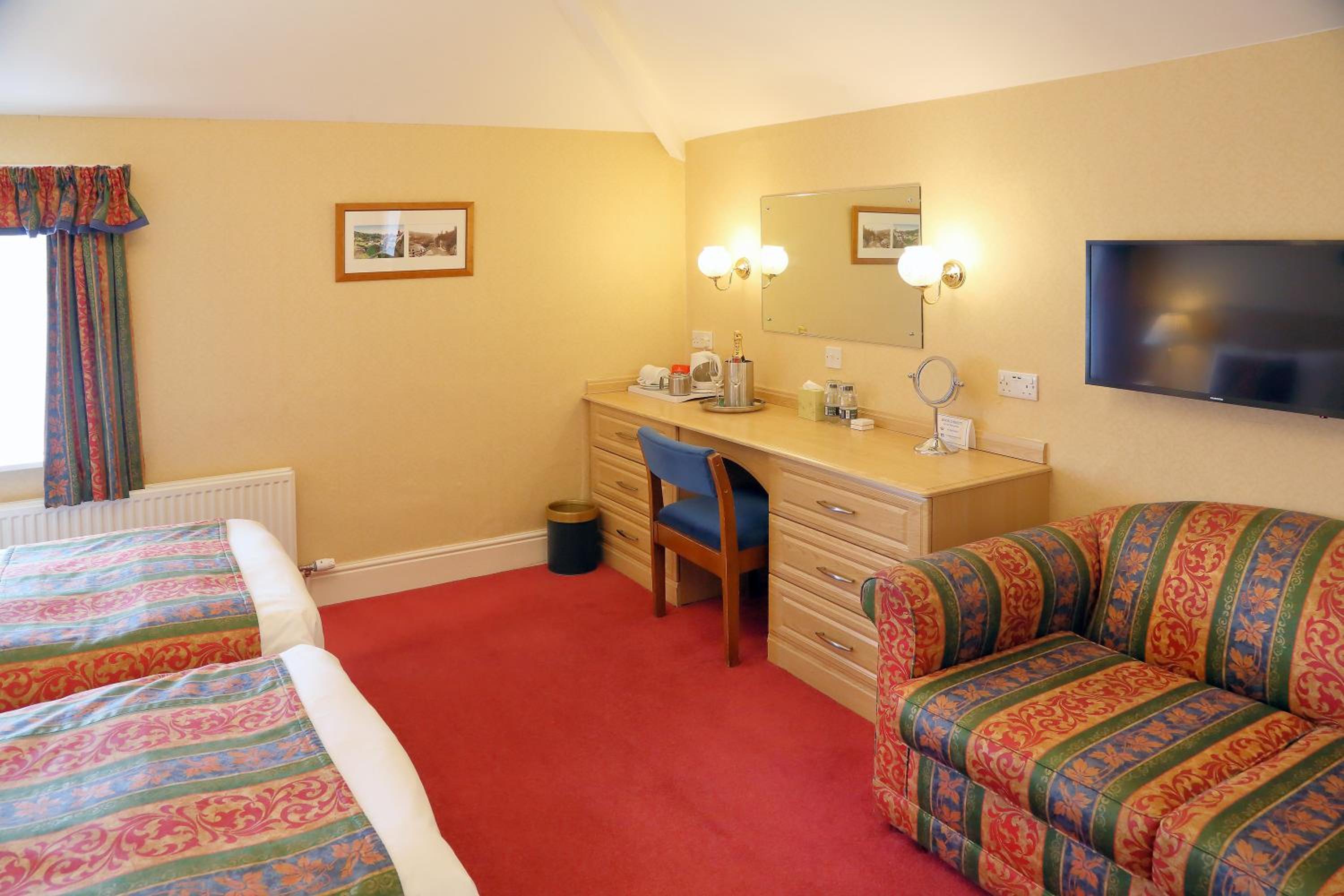 Deluxe Twin Room - Photo 10