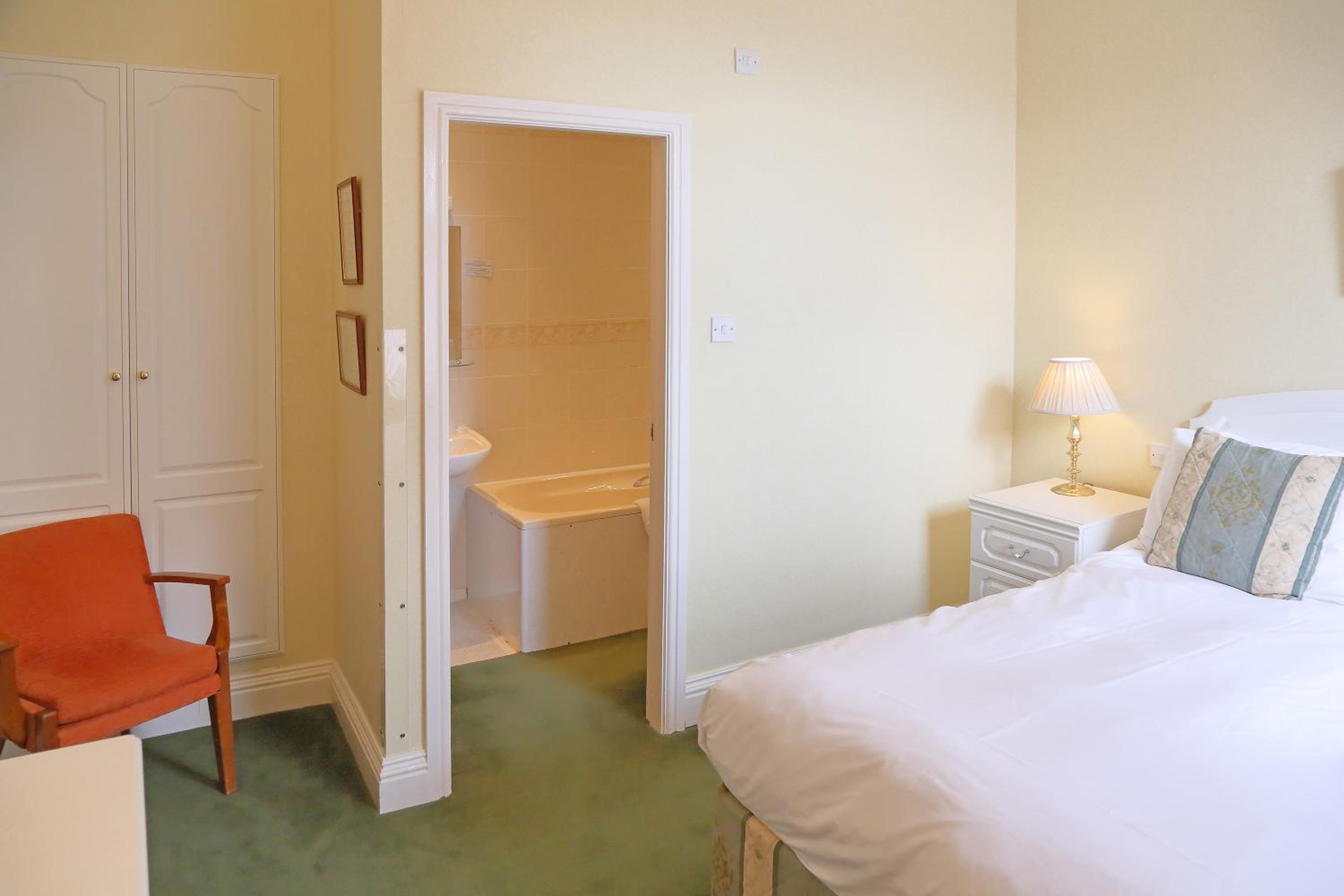 Double Room - Photo 22