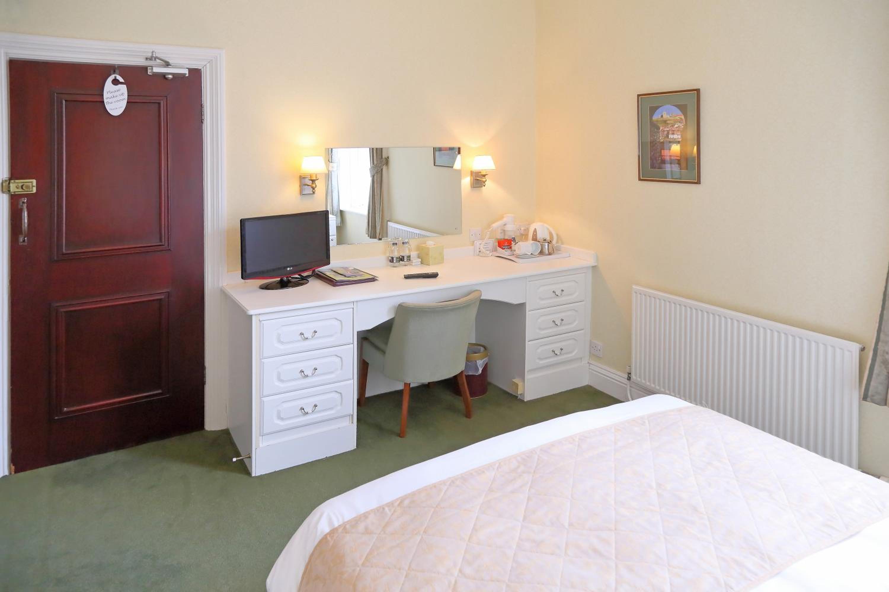 Double Room - Photo 16