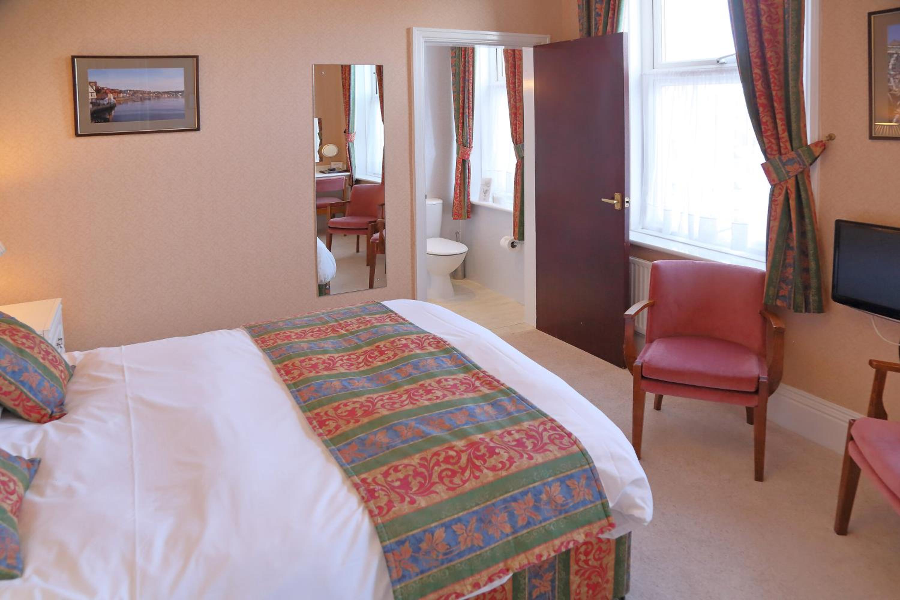 Double Room - Photo 6