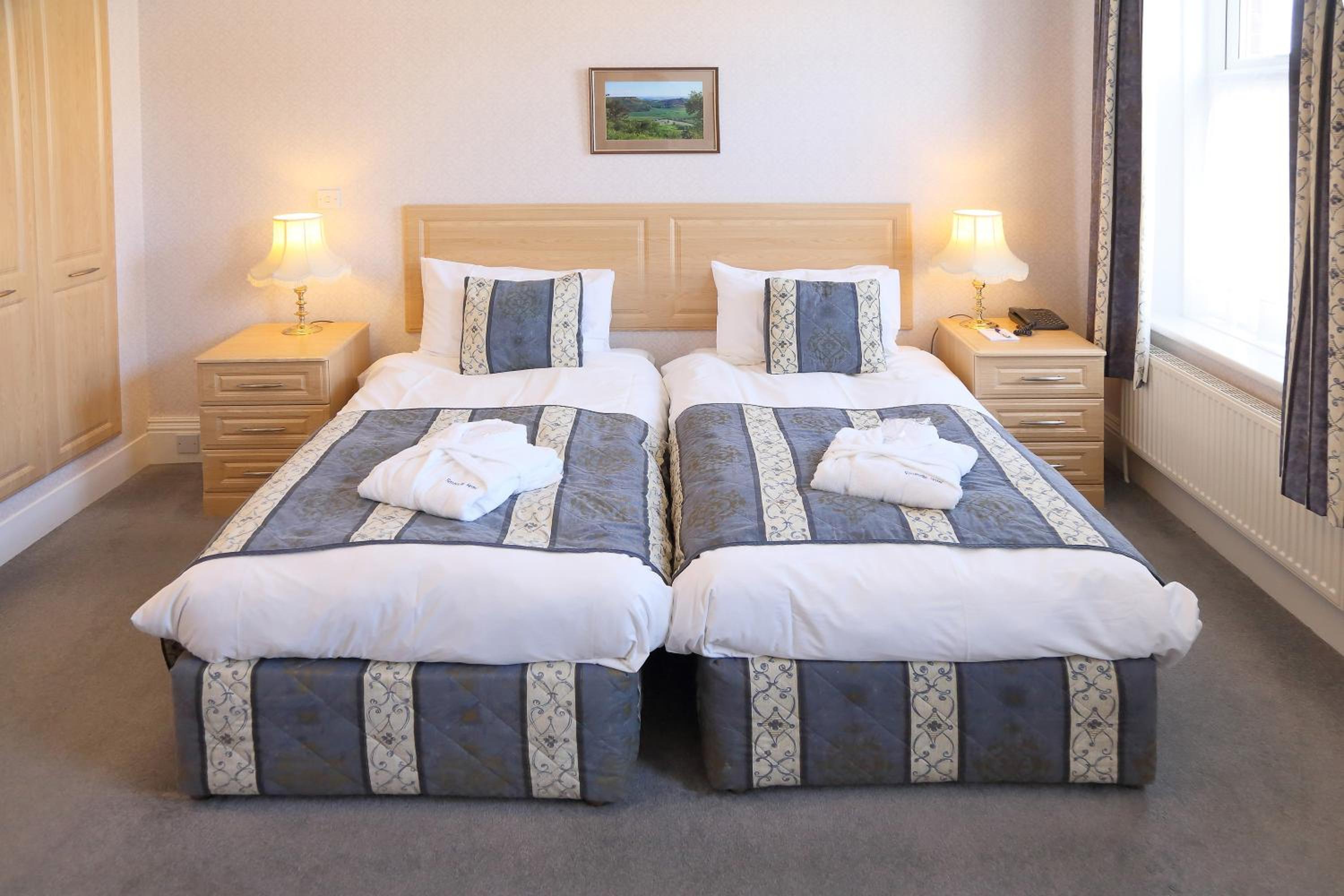 Deluxe Twin Room - Photo 15