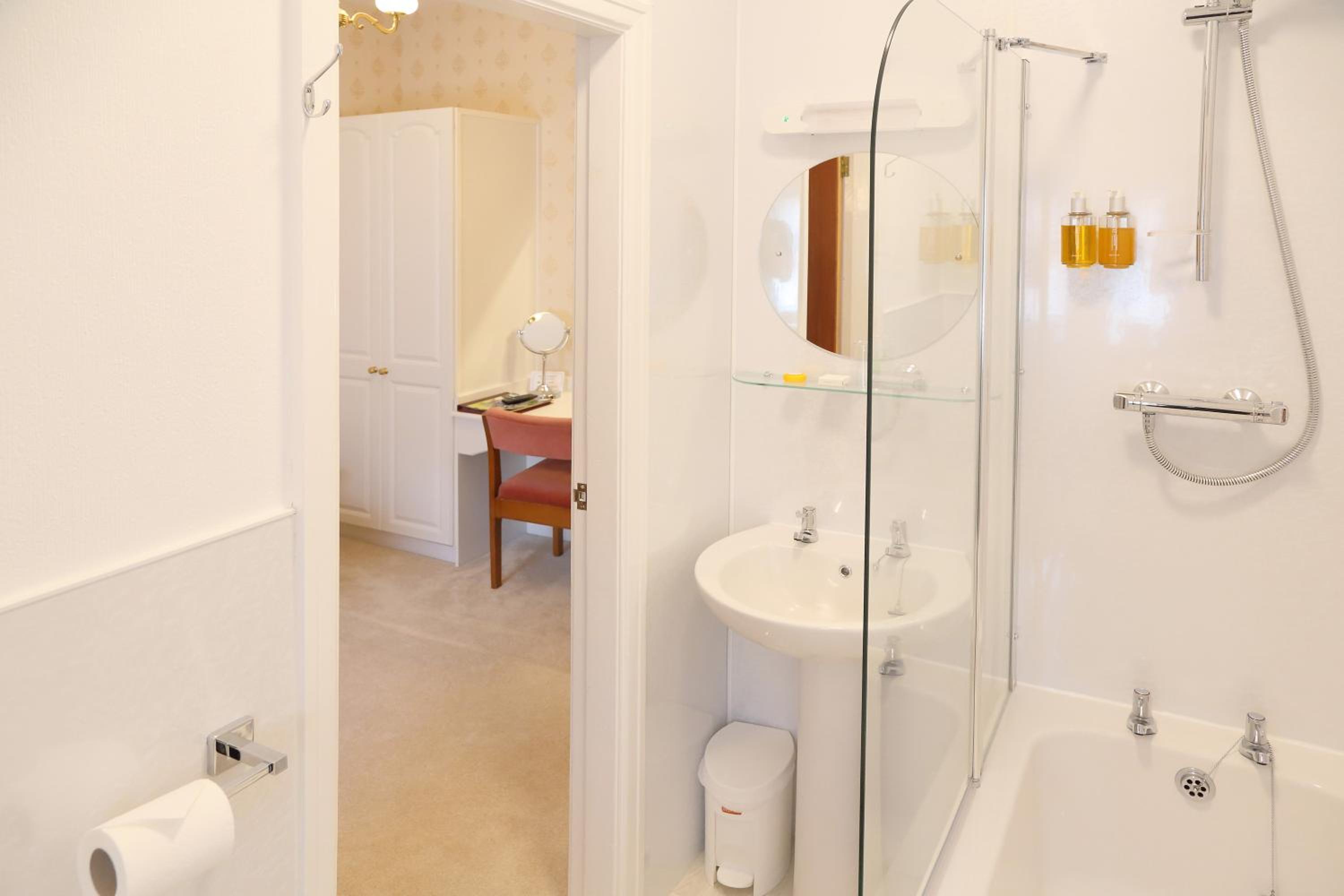 Single Room photo 3
