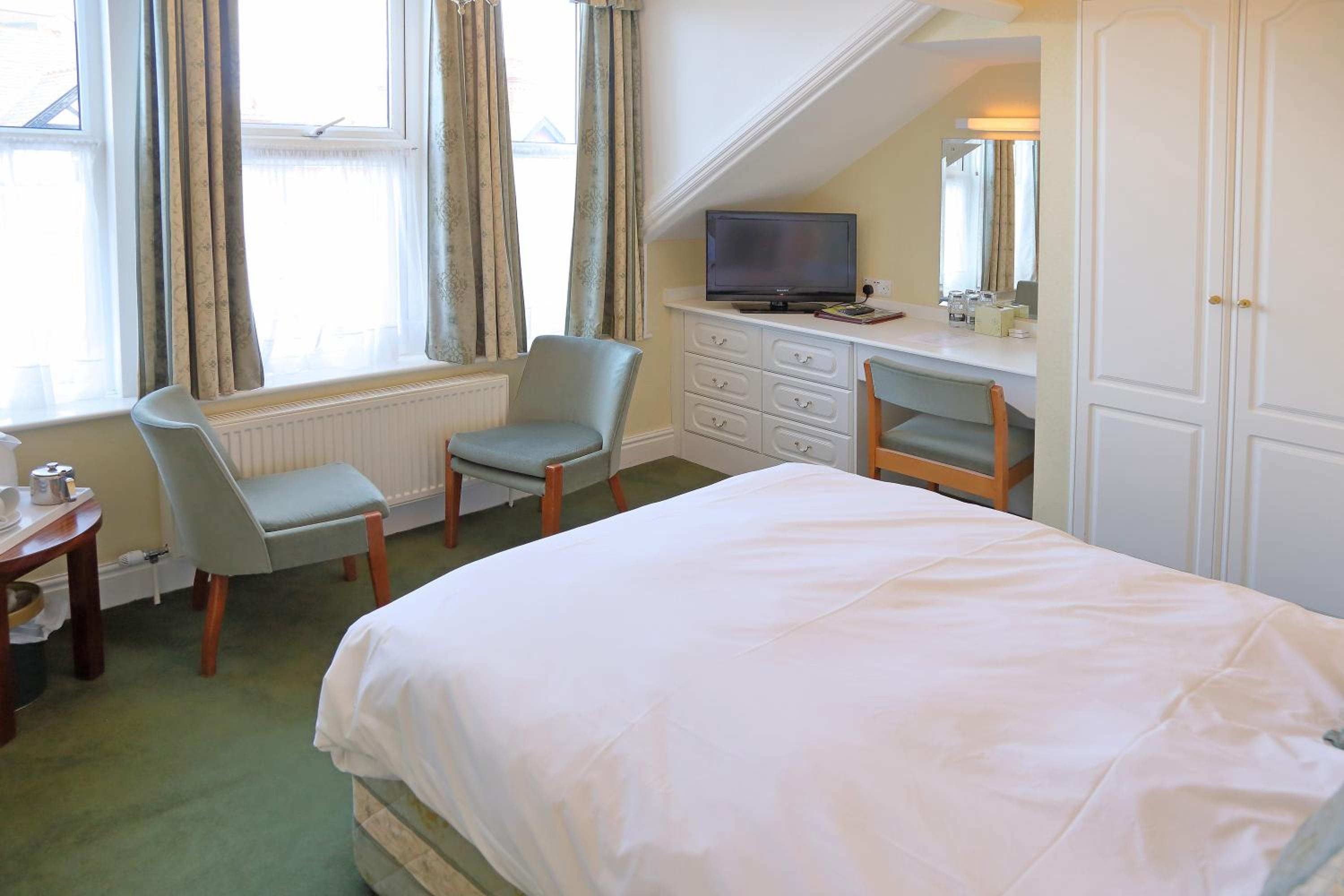 Double Room - Photo 9