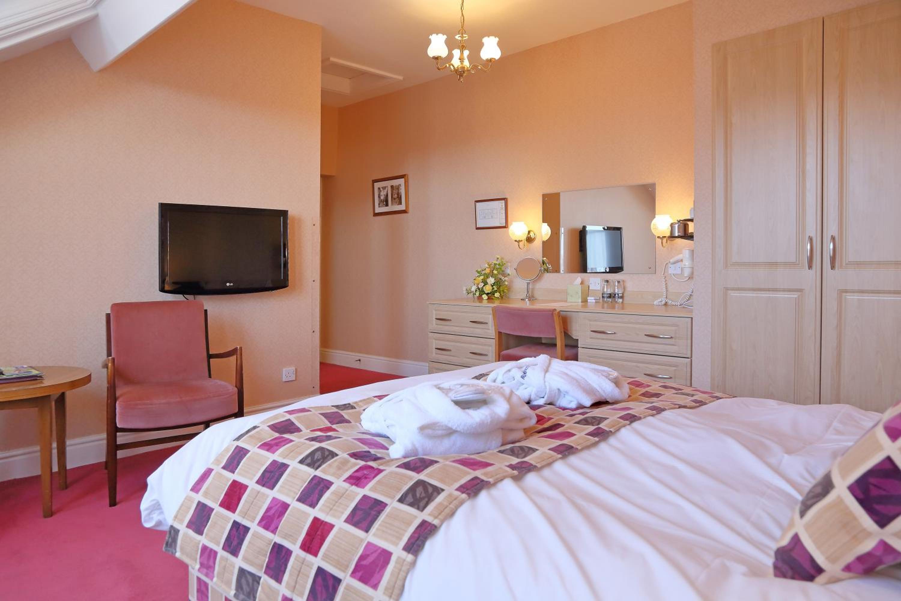 Deluxe Double Room - Photo 9