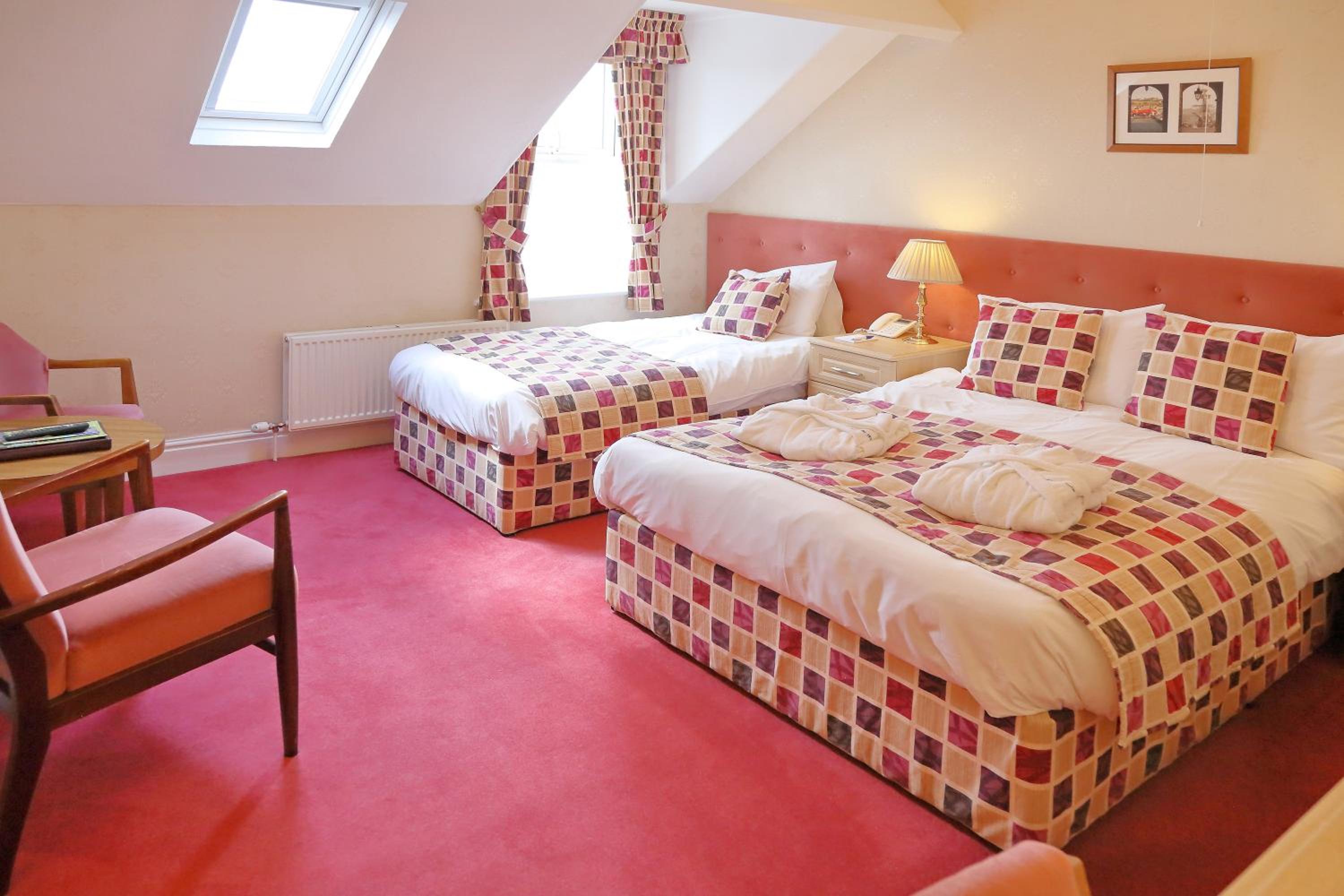 Deluxe Twin Room - Photo 17