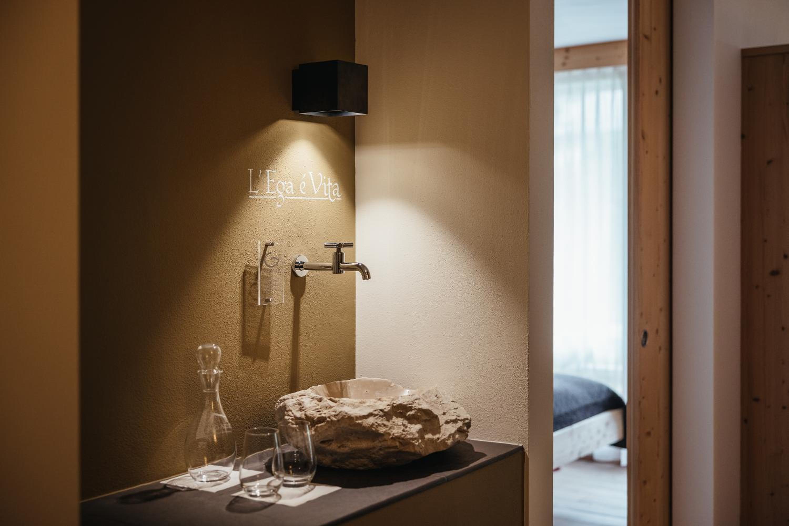 Two-Bedroom Suite (3 Adults) - Photo 6