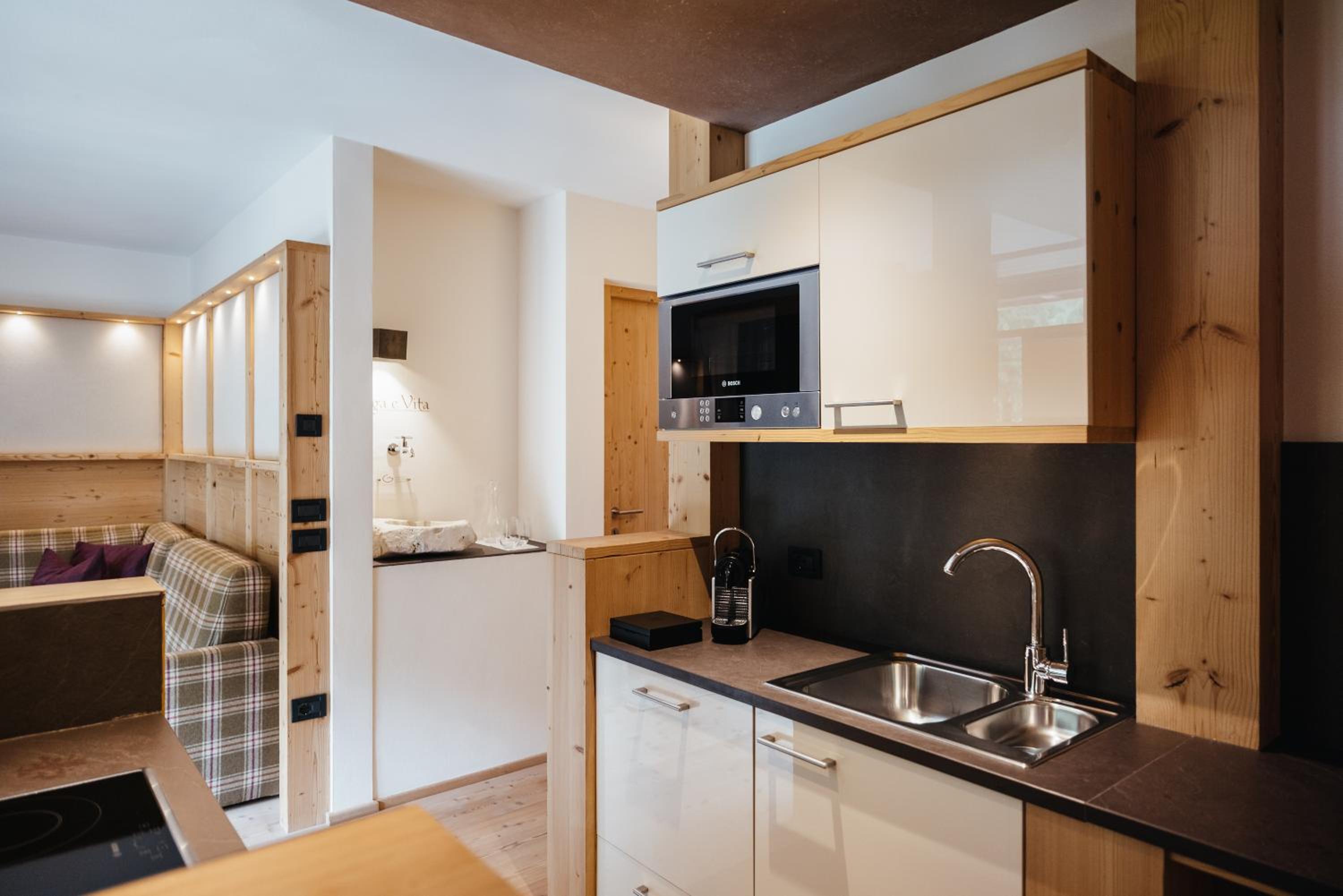 Two-Bedroom Suite (4 Adults) - Photo 3