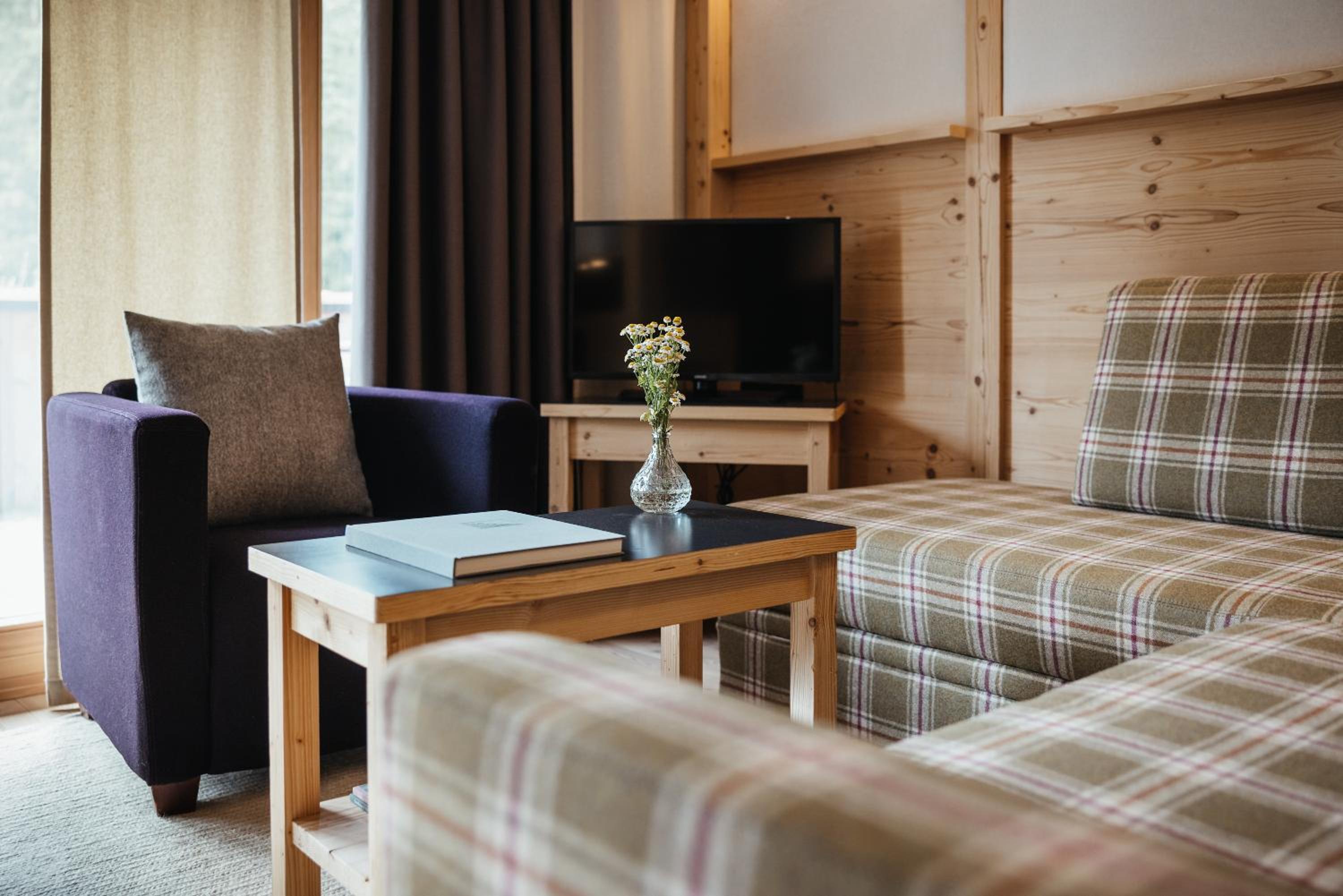 Two-Bedroom Suite (4 Adults) - Photo 1