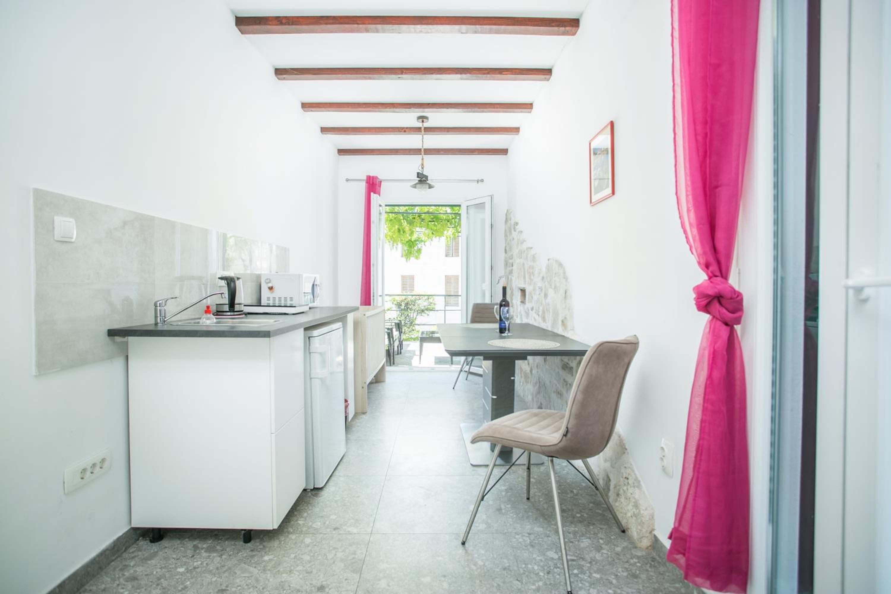 Superior Double or Twin Room with Terrace - Photo 7