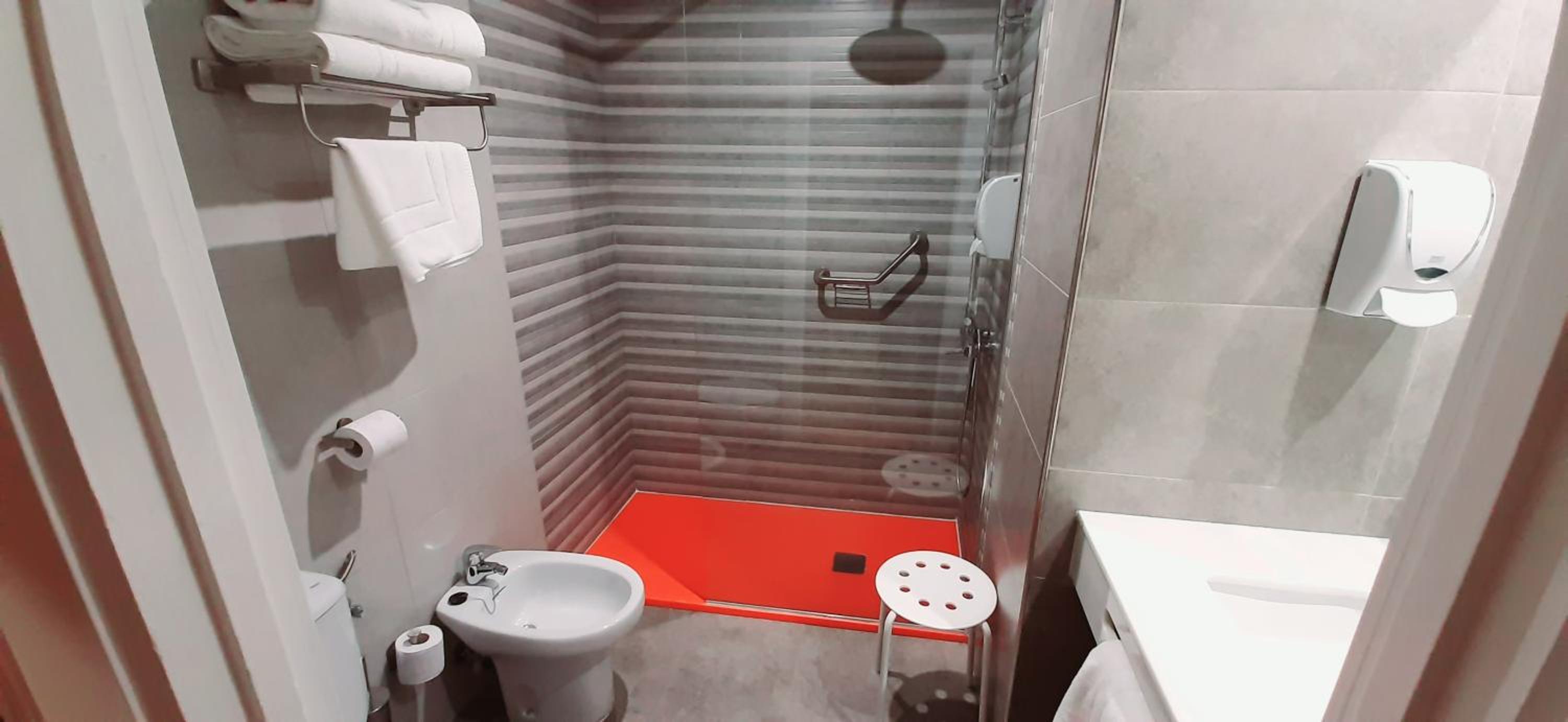 Double or Twin Room photo 3