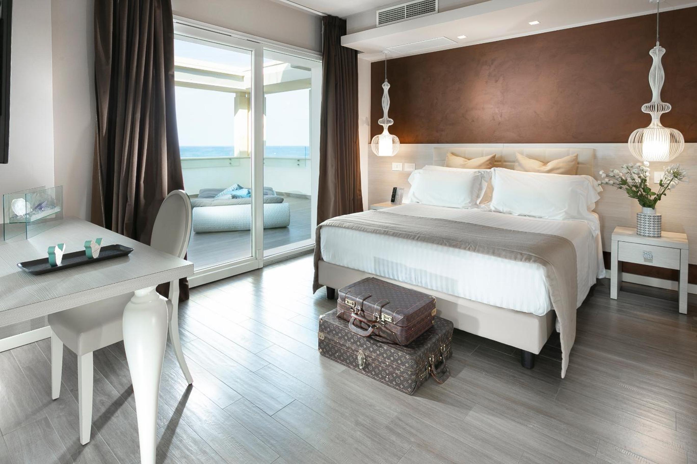 Suite with Spa Bath
