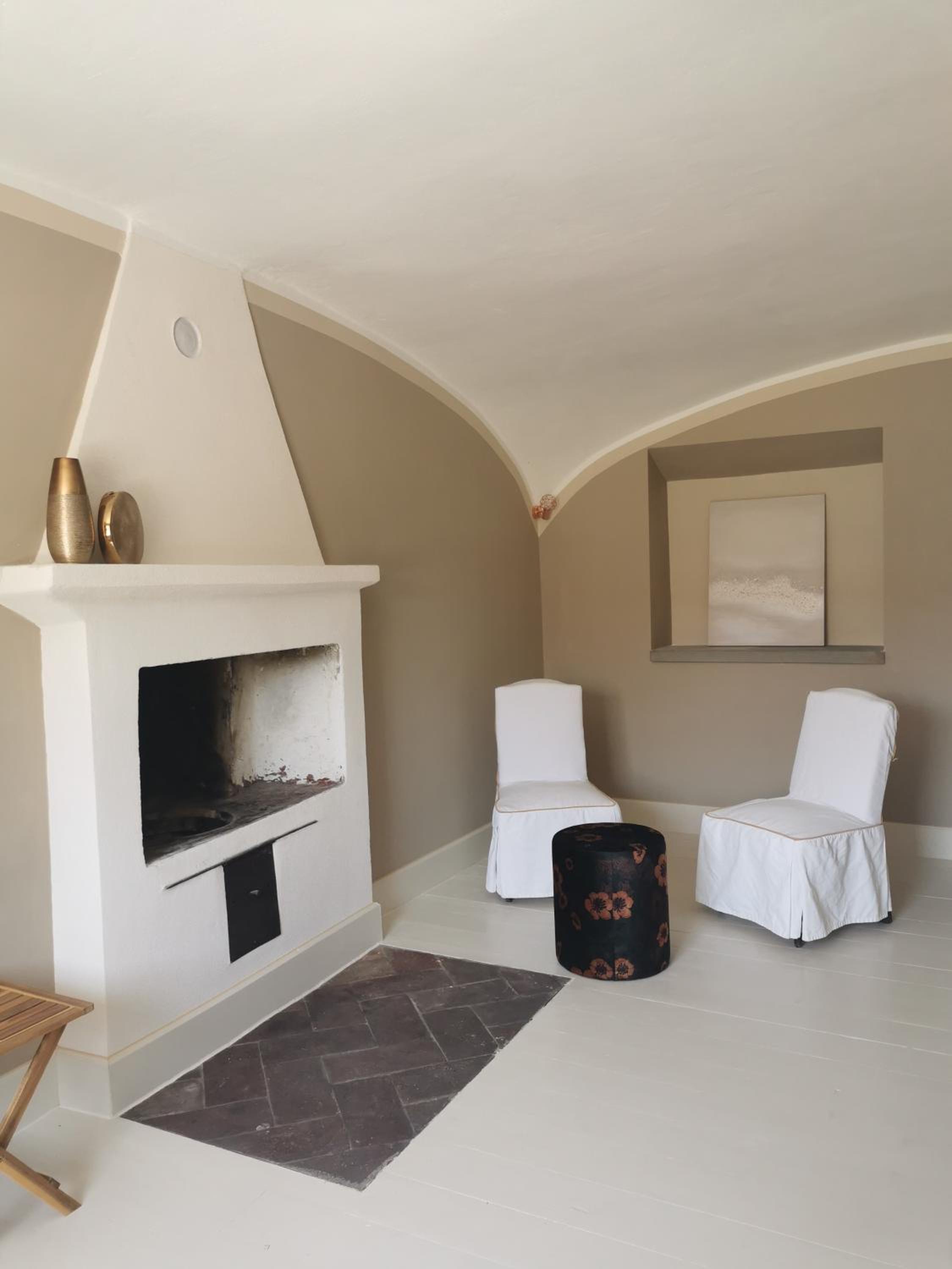 Queen Room with Garden View - Photo 2
