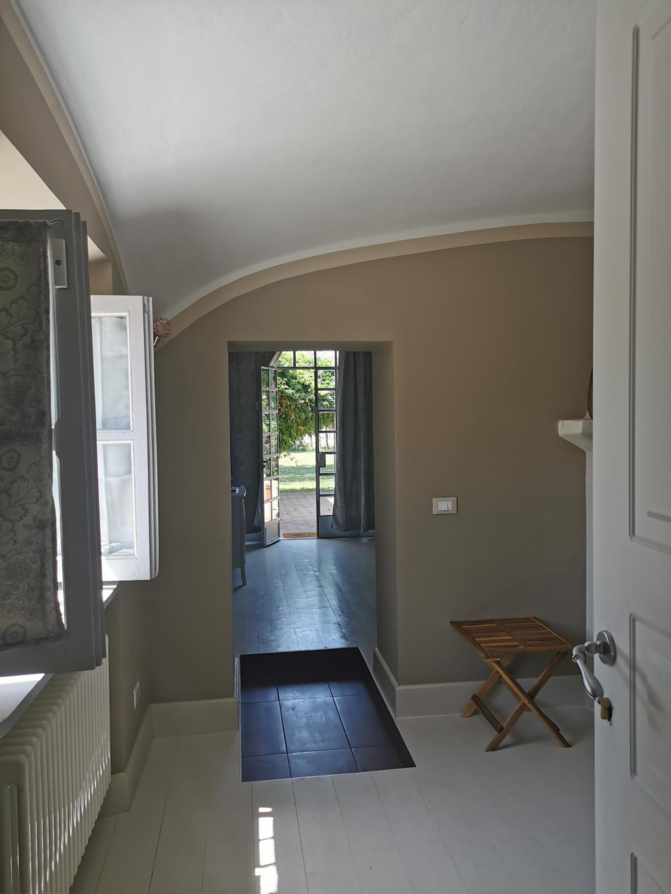 Queen Room with Garden View - Photo 12