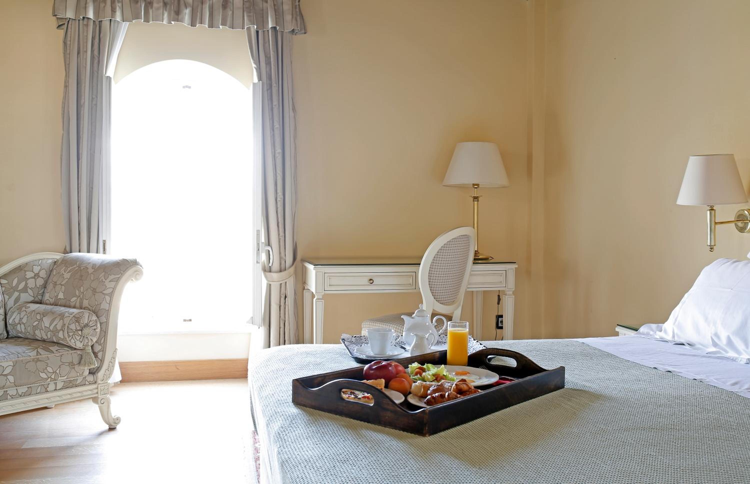 Suite with Fortress View - Photo 15