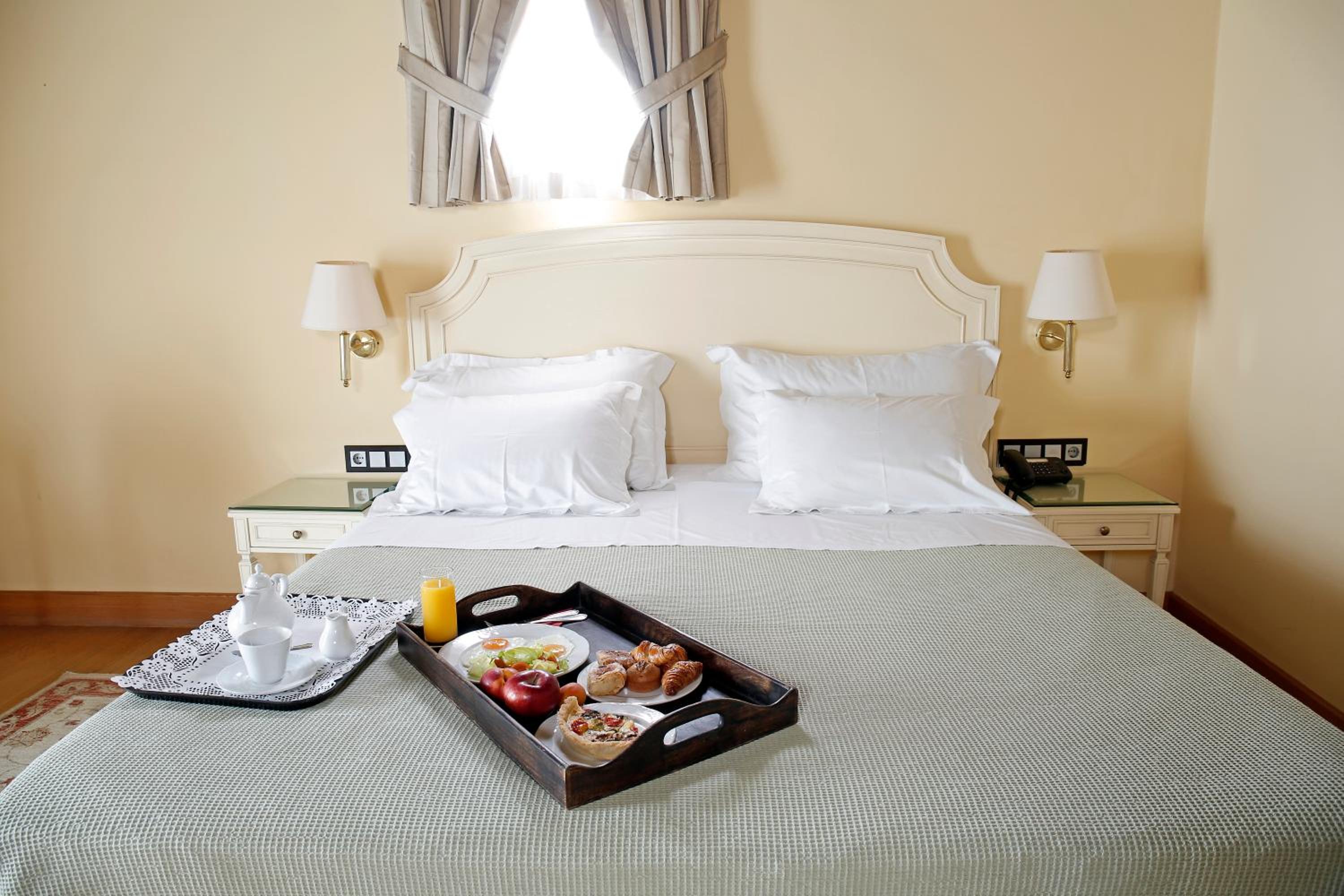 Suite with Fortress View - Photo 19