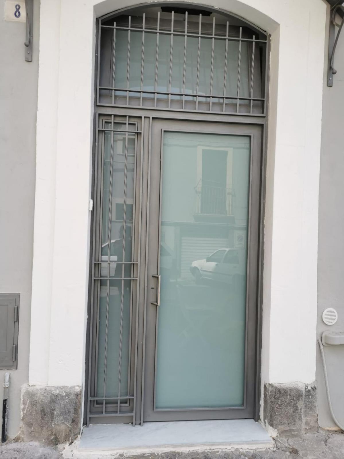 One-Bedroom House - Photo 28