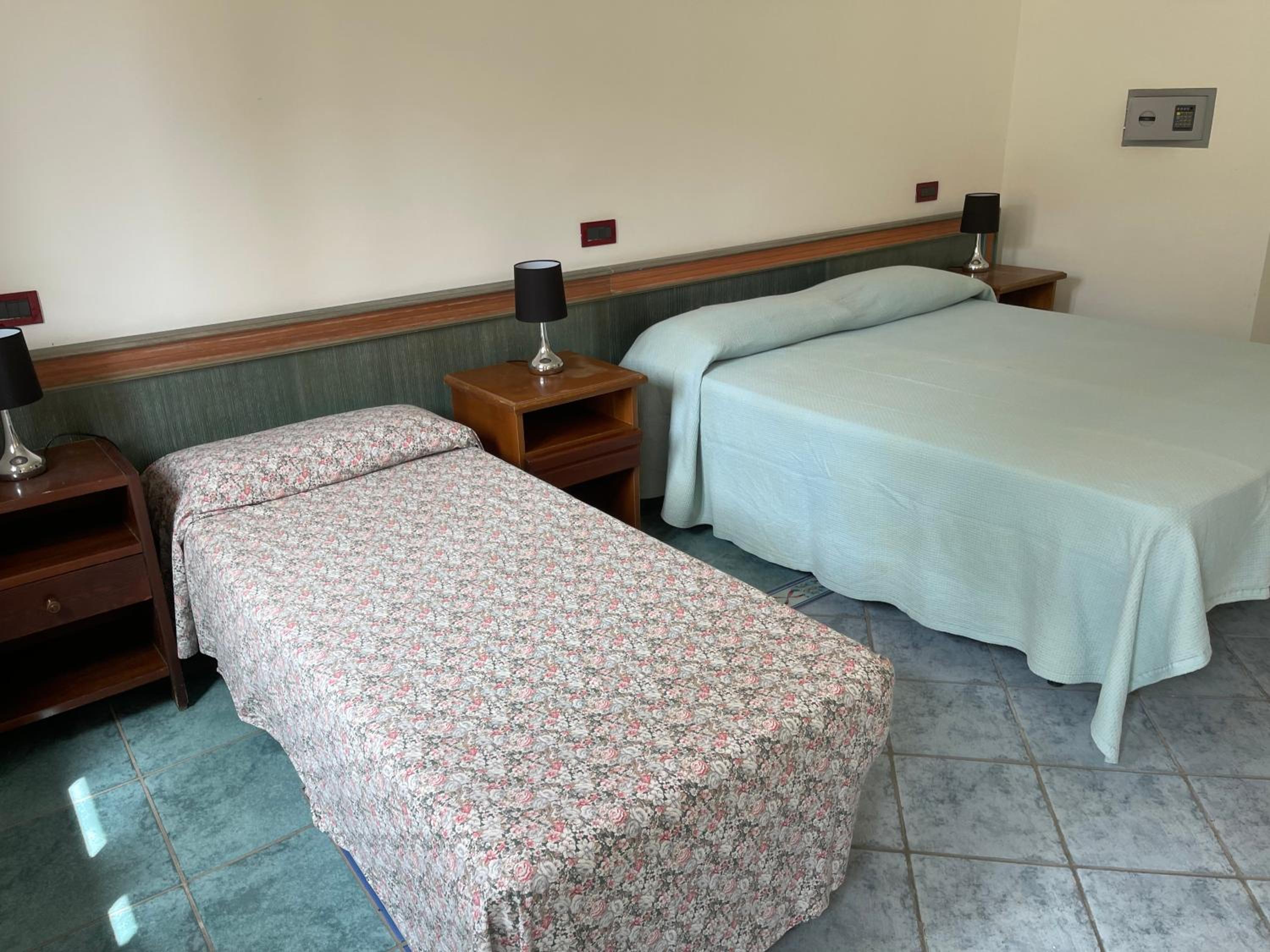 Triple Room with Garden View photo 1