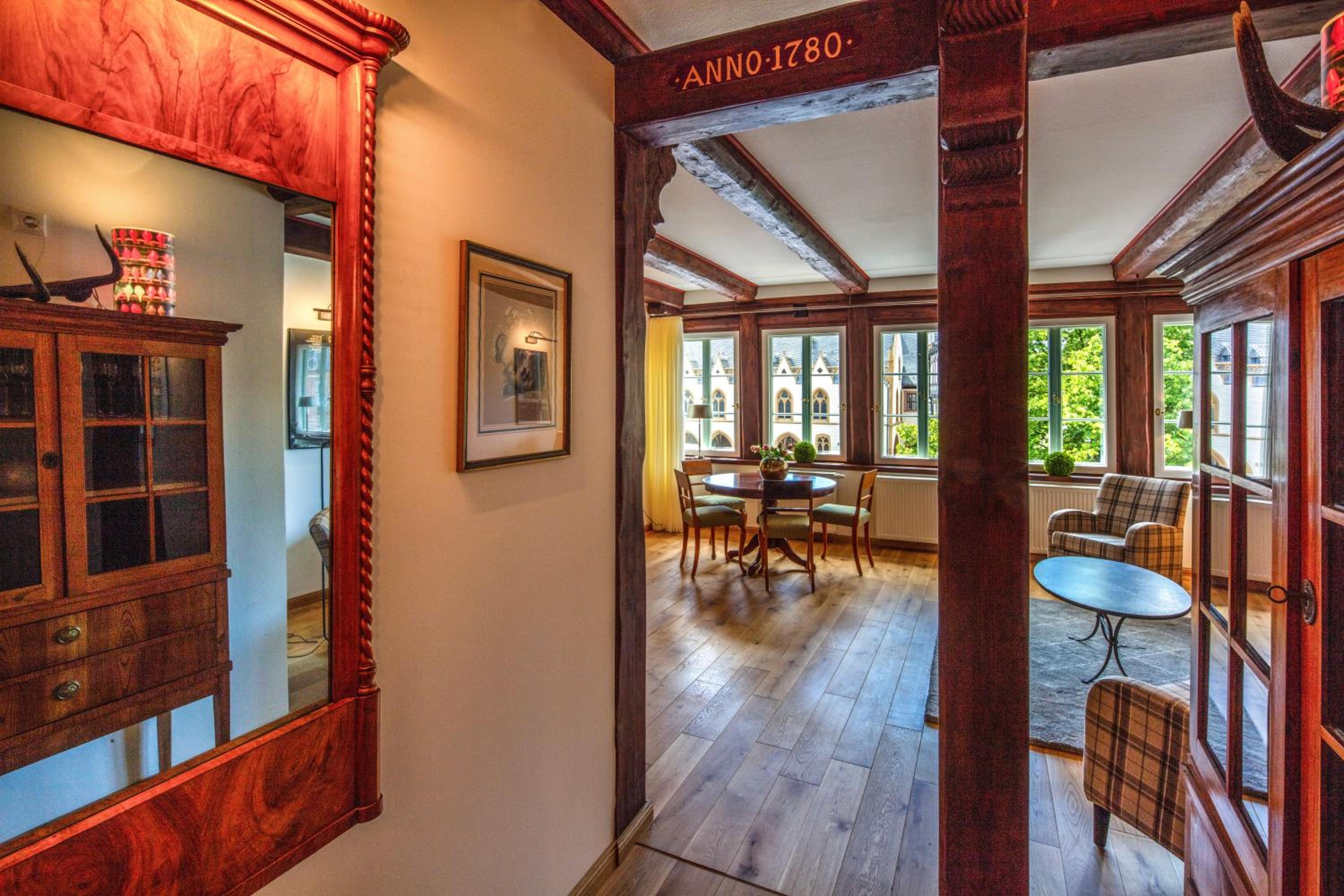 Large One-Bedroom Apartment
