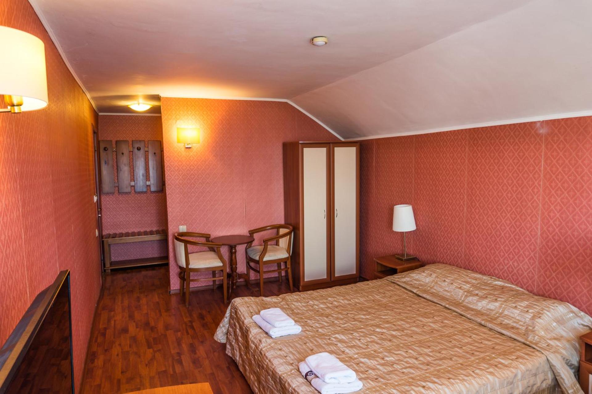 Double or Twin Room - Photo 2