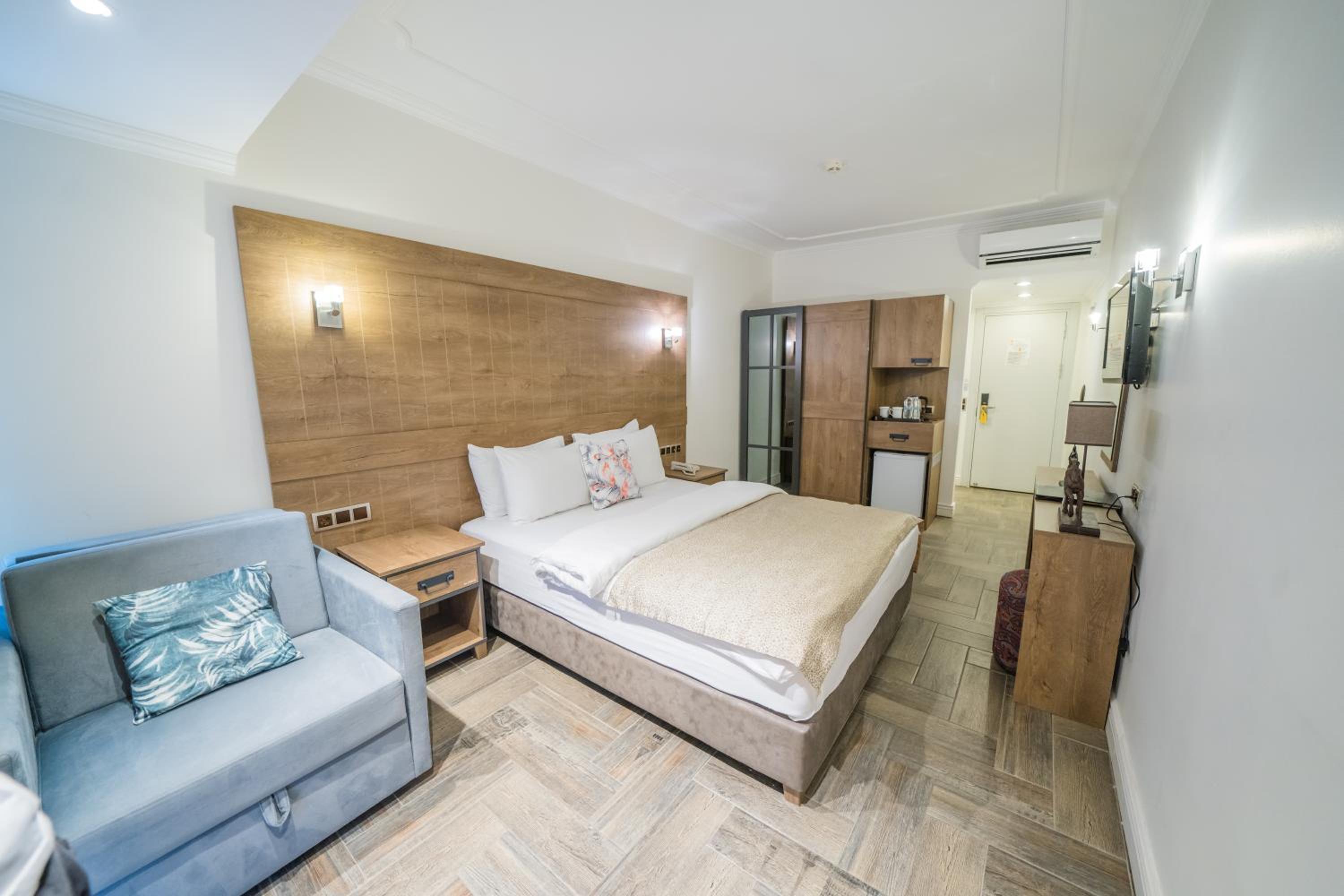 Standard Double Room photo 3