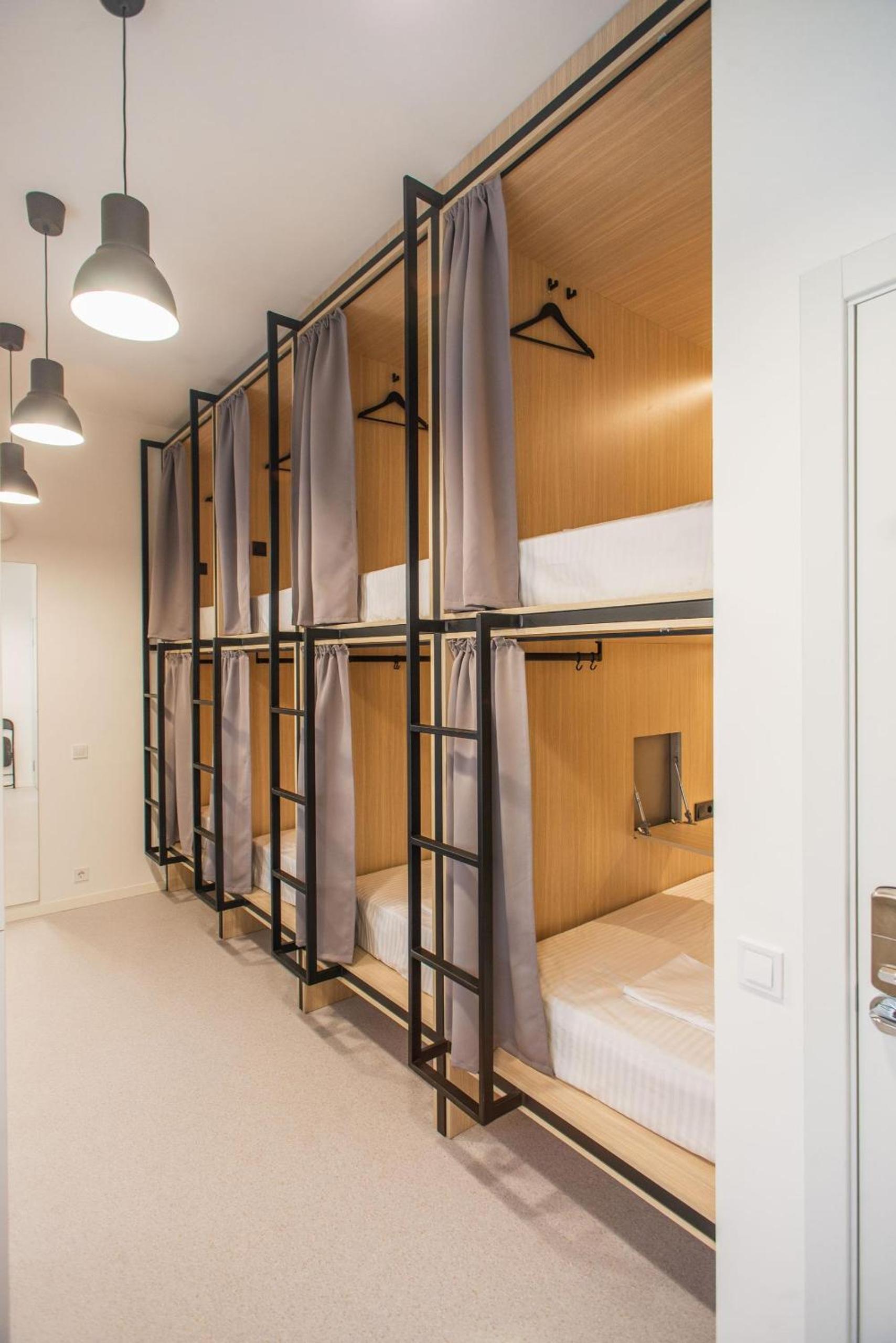 Bed in 8-Bed Mixed Dormitory Room photo 3
