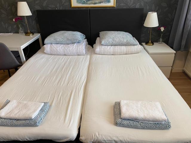 Double Room with Shared Bathroom photo 1