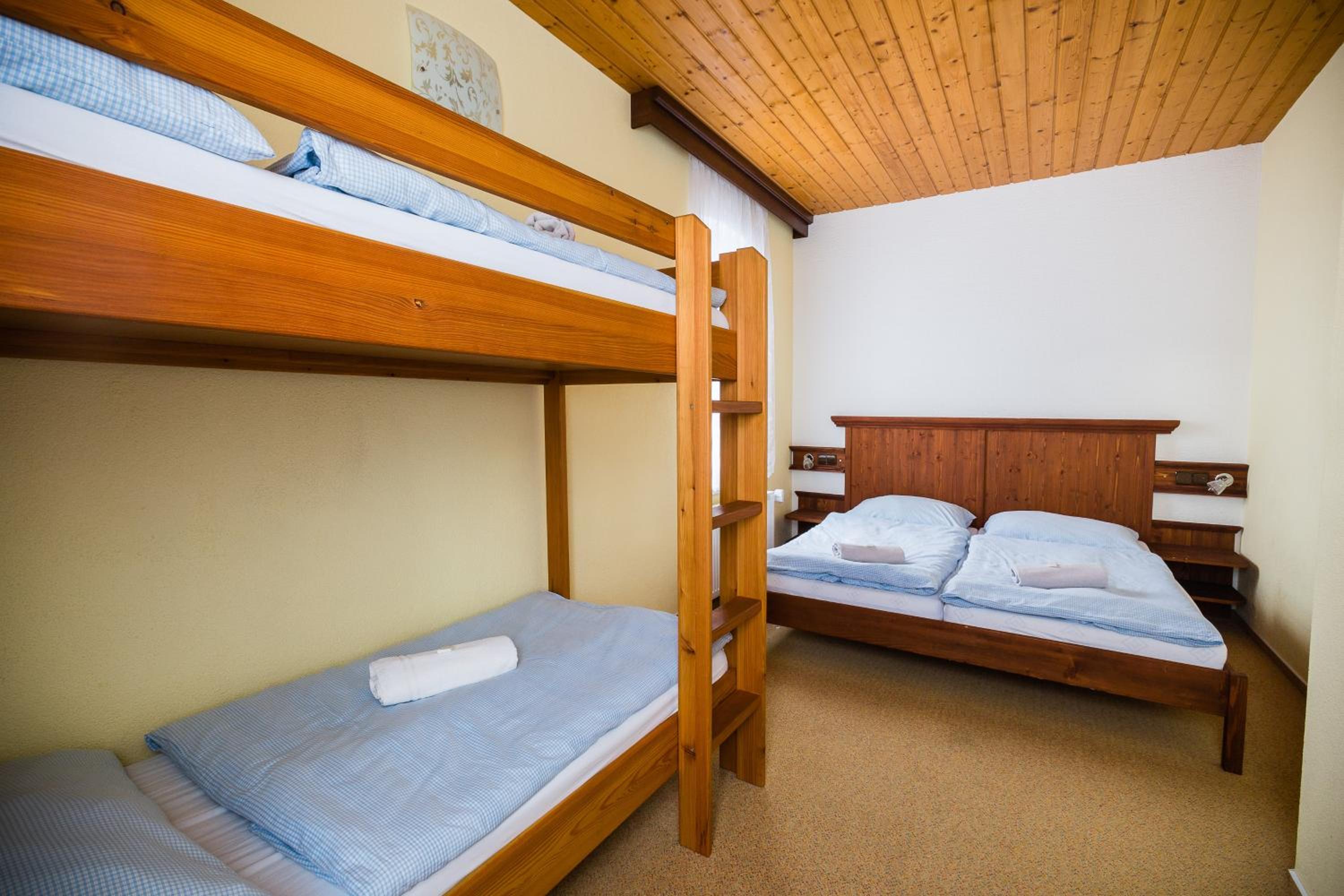 Quadruple Room with Bathroom photo 1