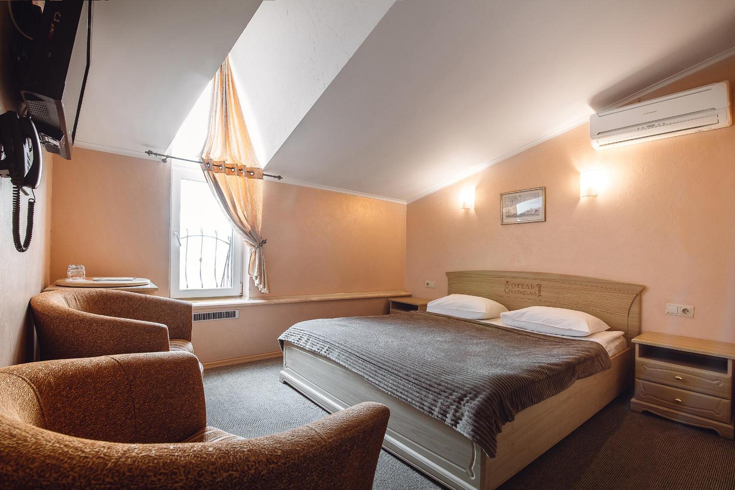 Economy Double Room photo 2