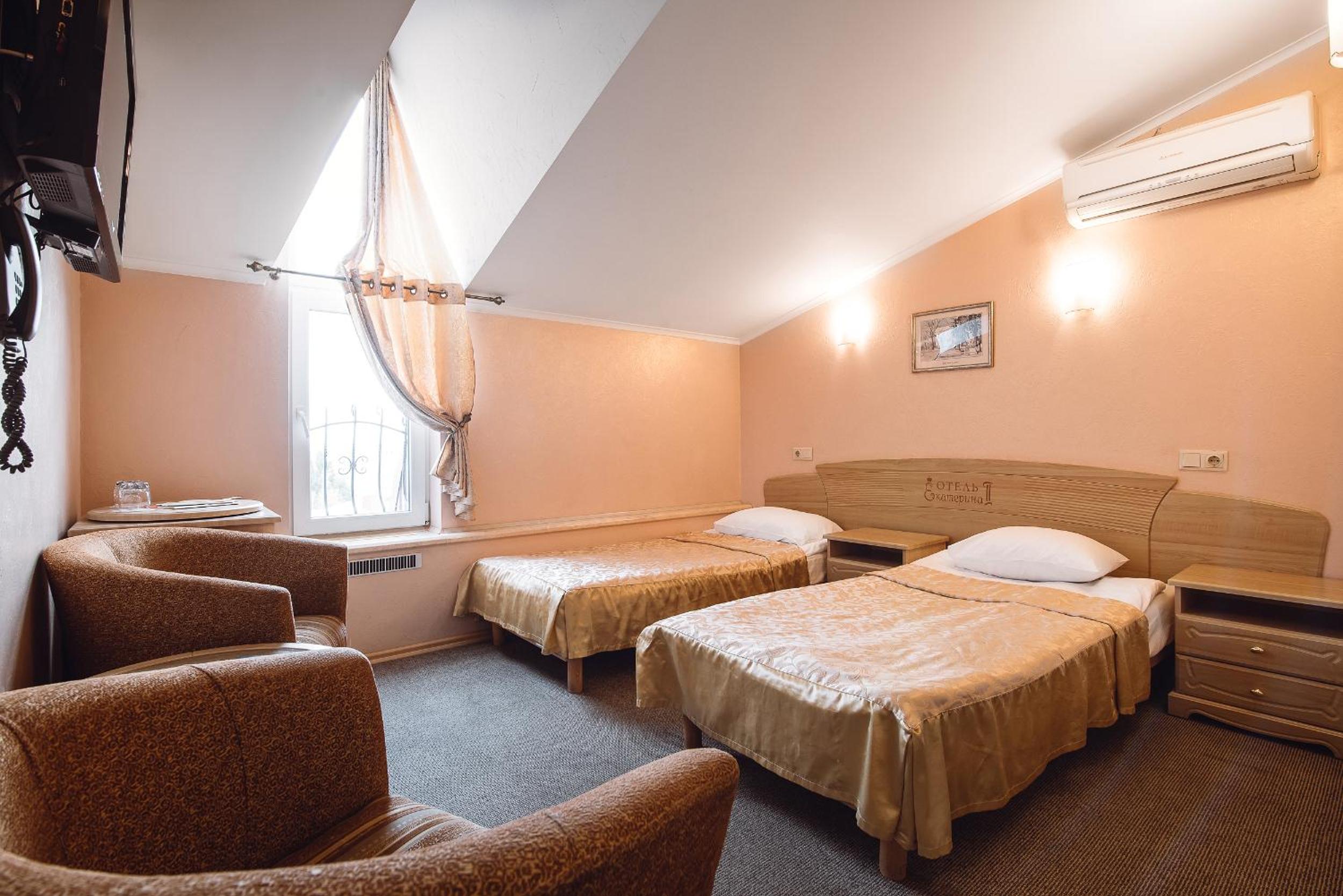 Economy Twin Room photo 1