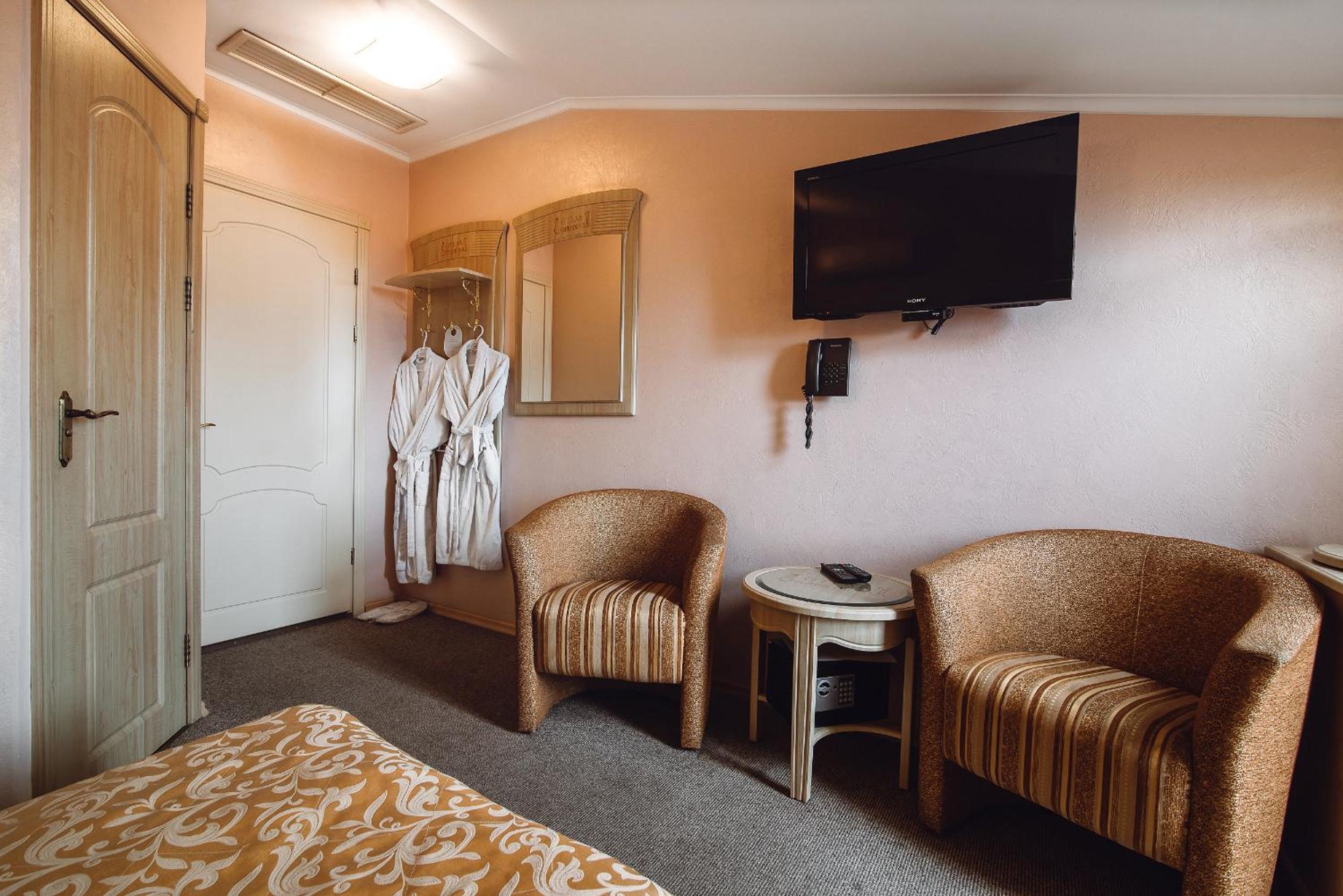 Economy Twin Room photo 3