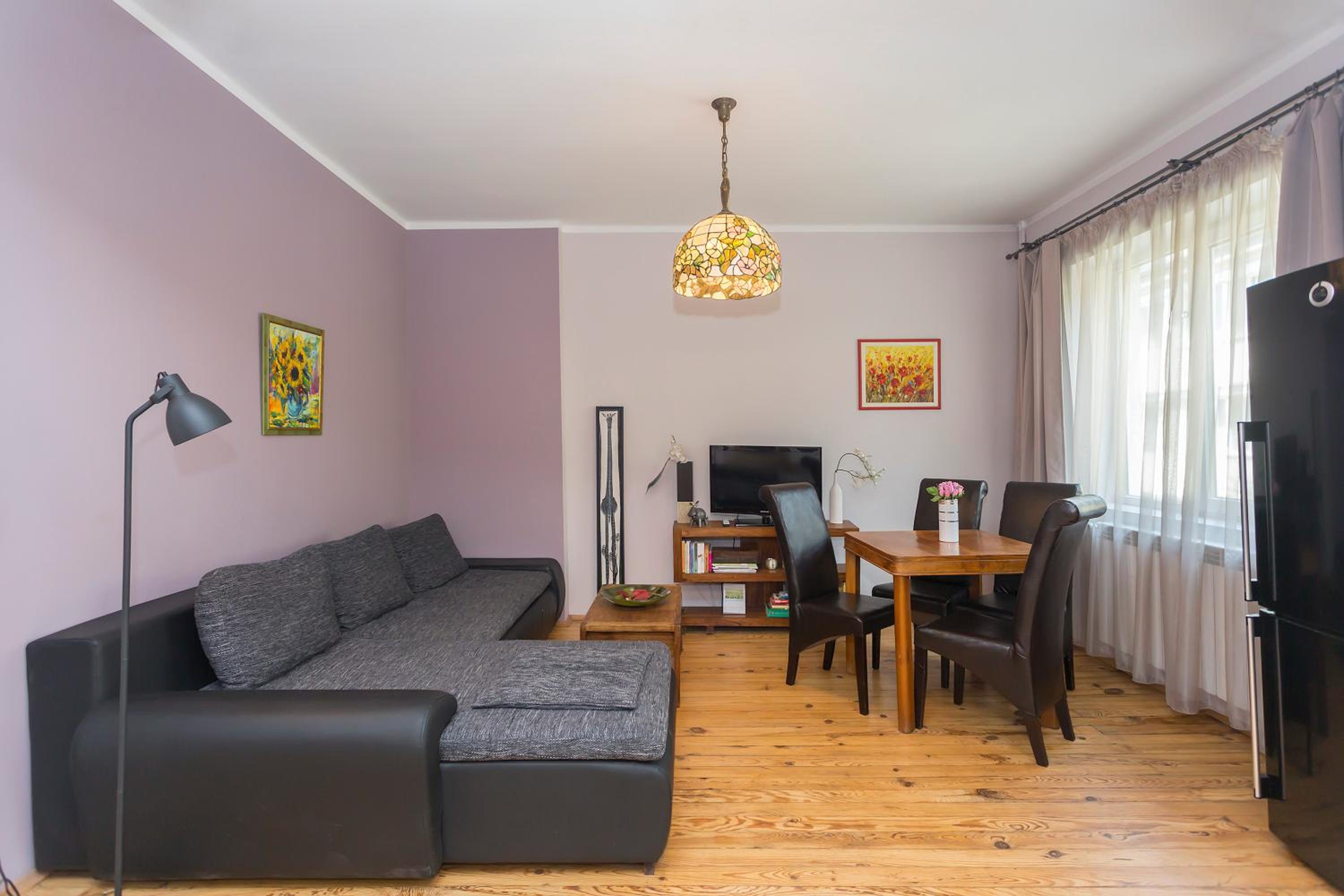 Two-Bedroom Apartment - Photo 8