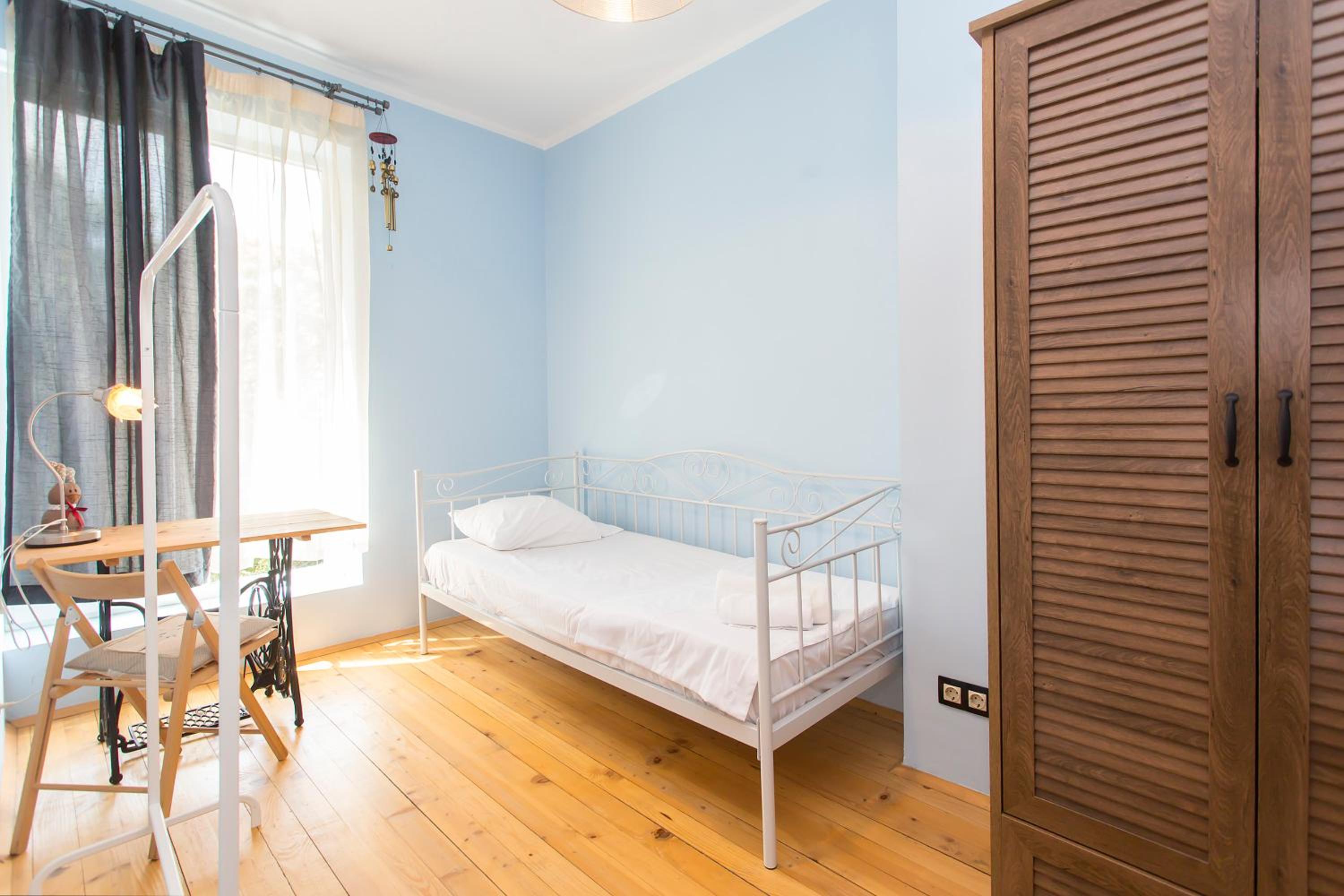 Two-Bedroom Apartment - Photo 7