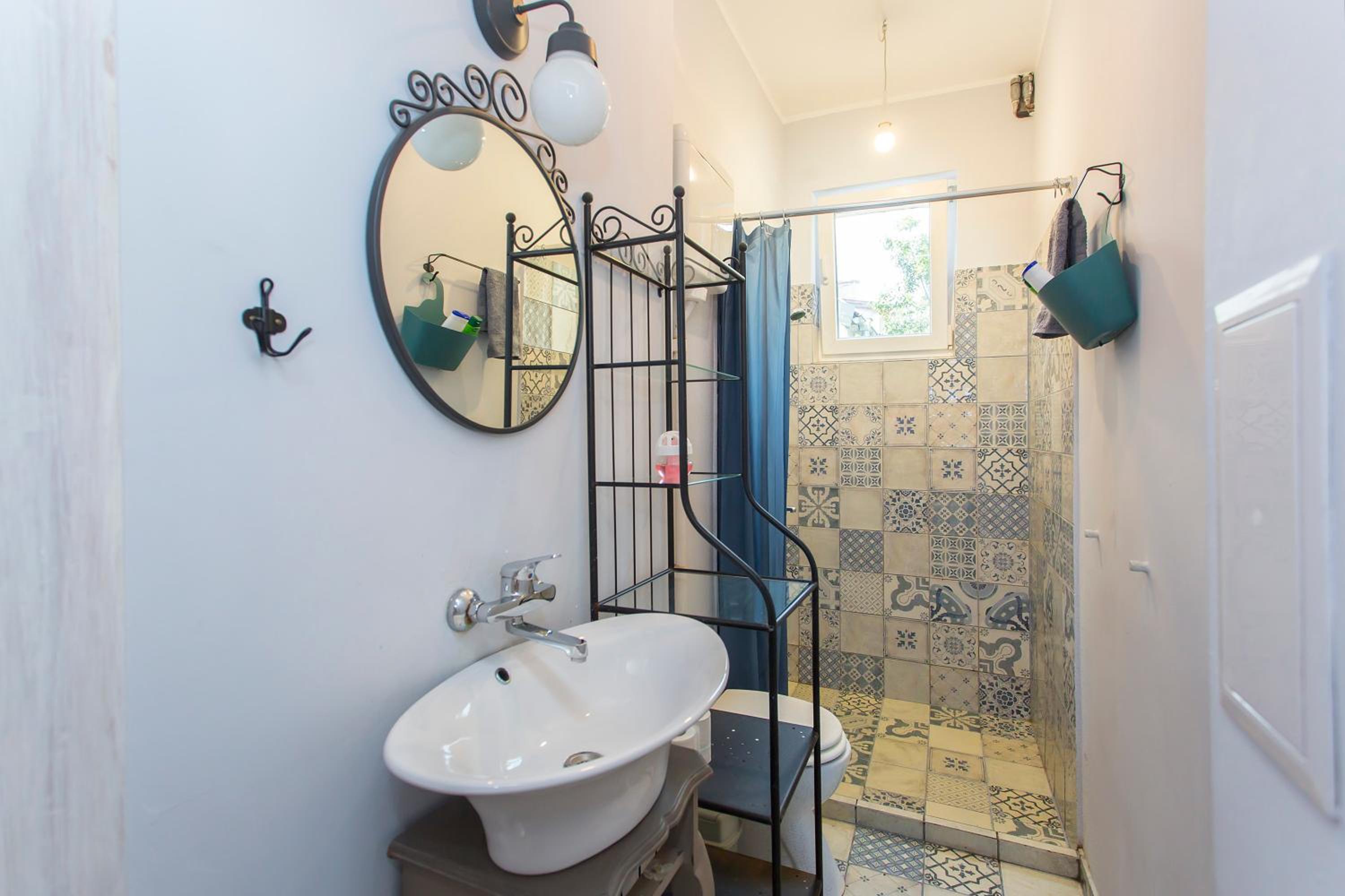 Two-Bedroom Apartment - Photo 3