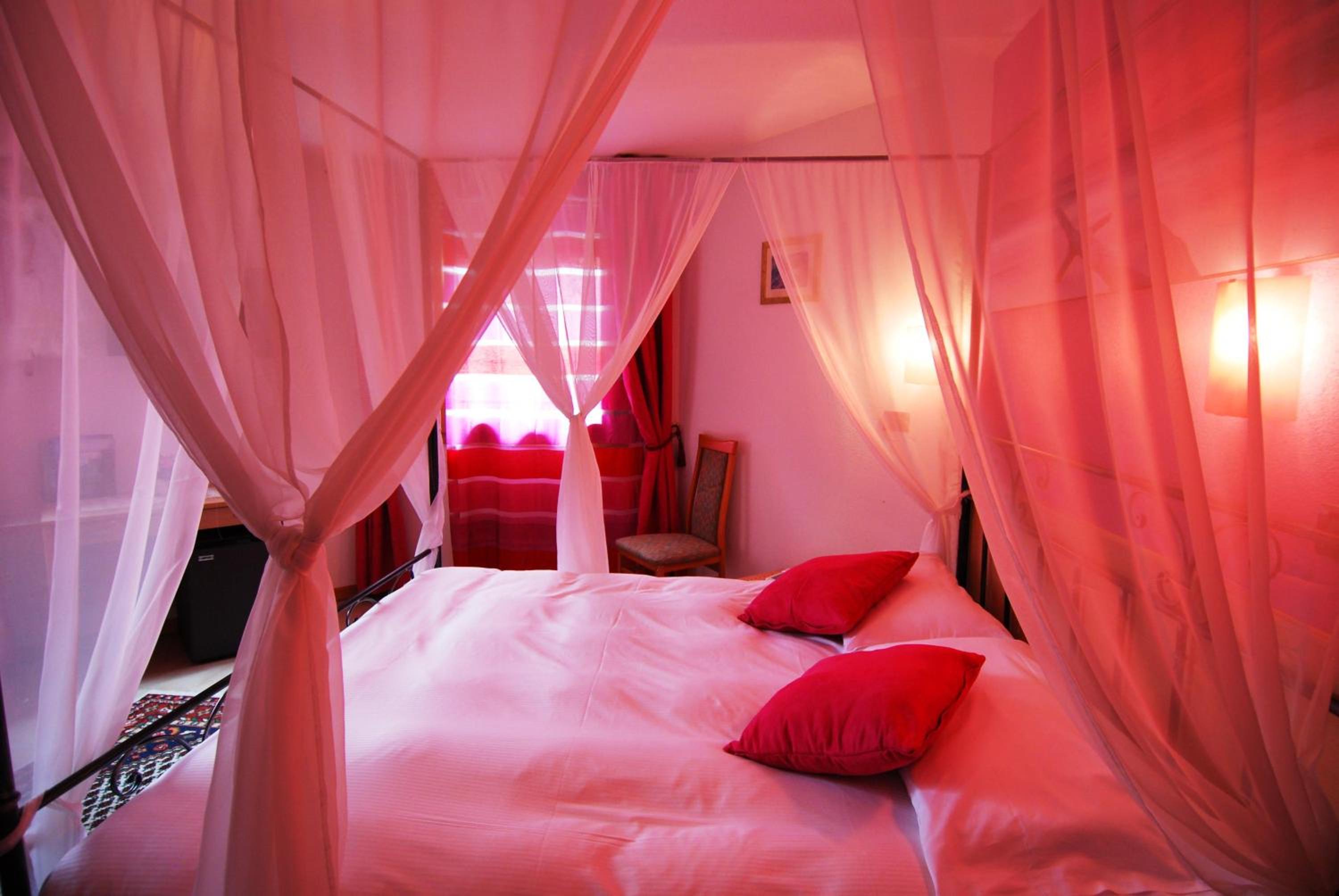 Double or Twin Room - Photo 14