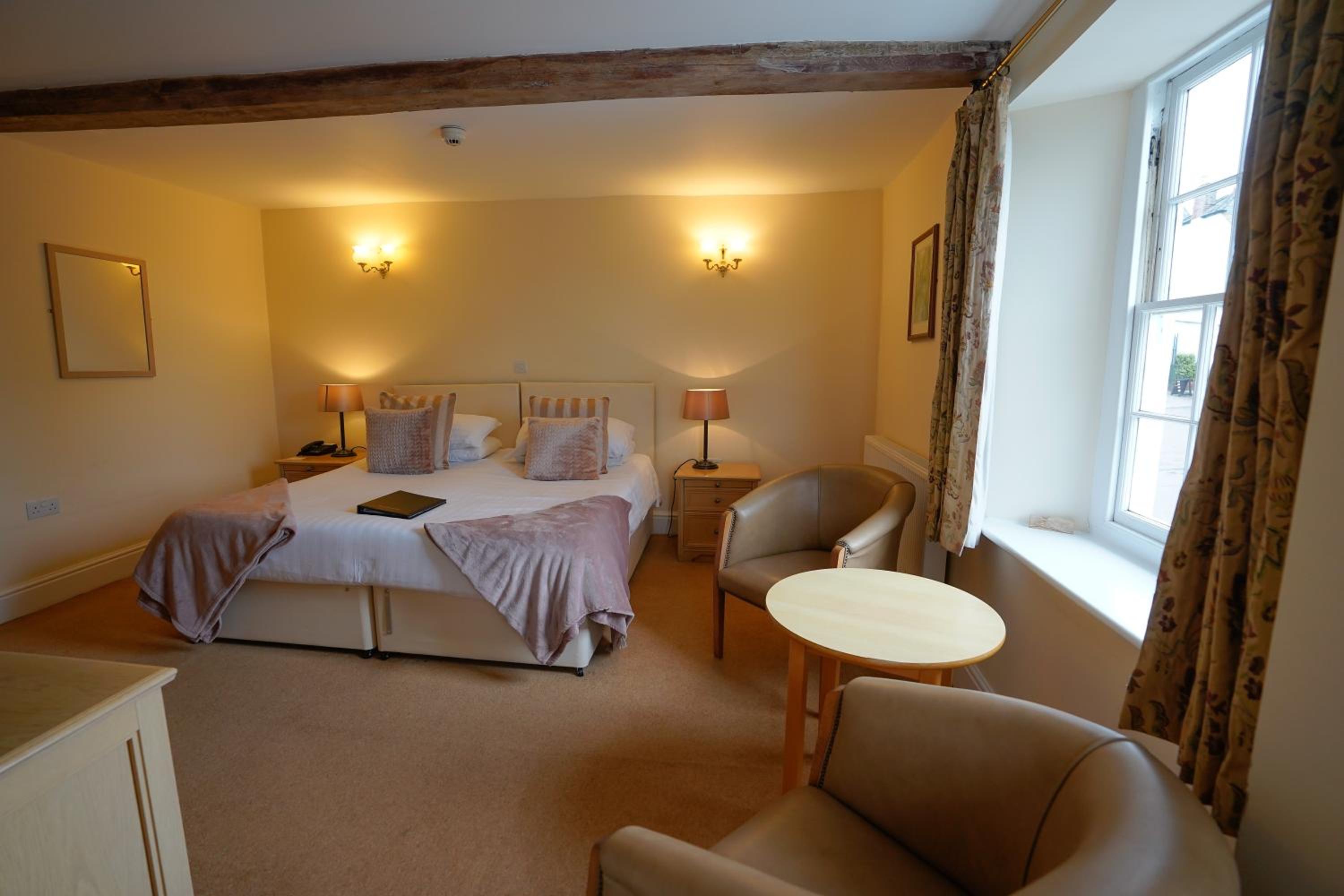 Deluxe Double Room - Photo 7
