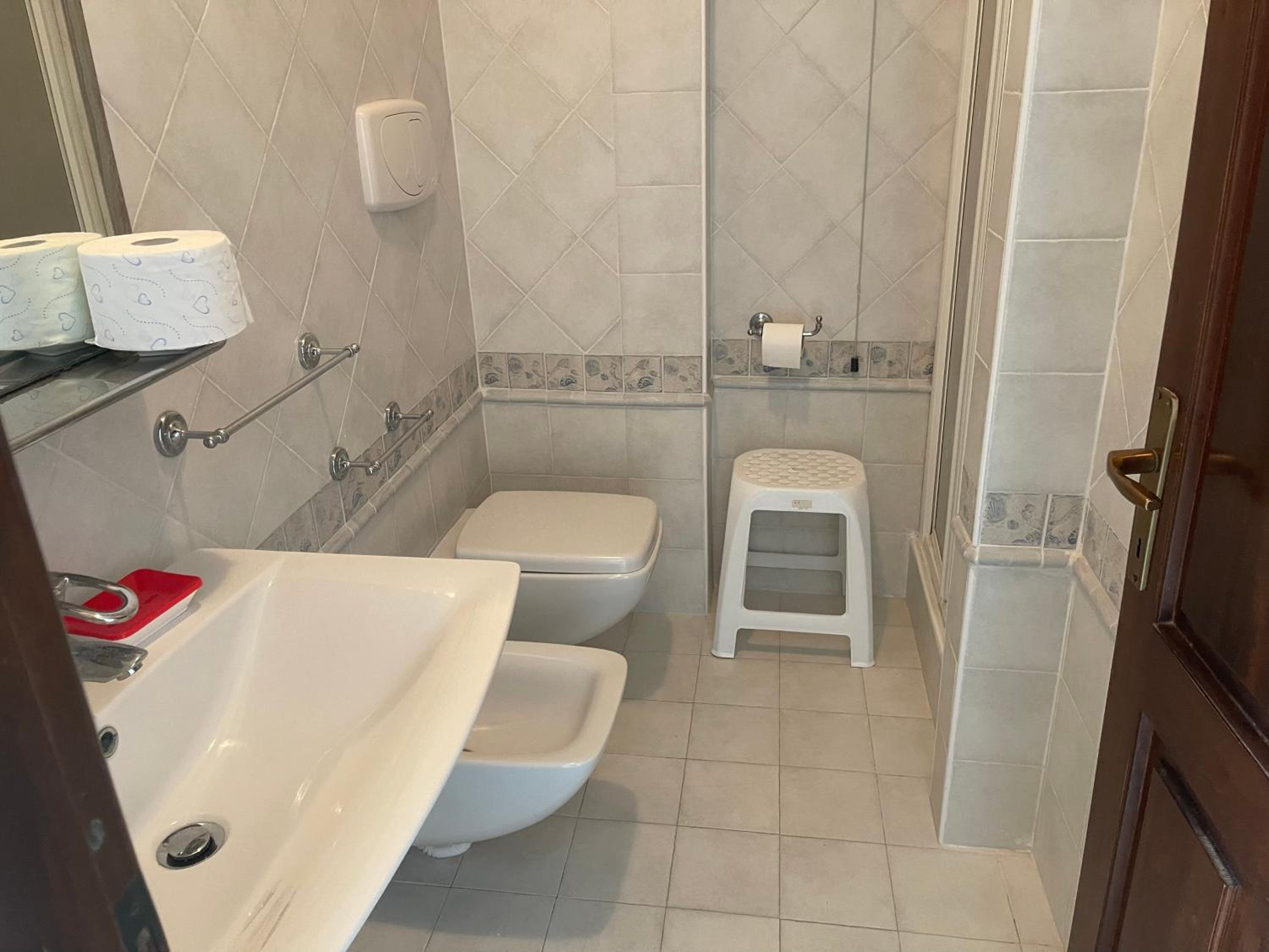 Quadruple Room with Balcony photo 2