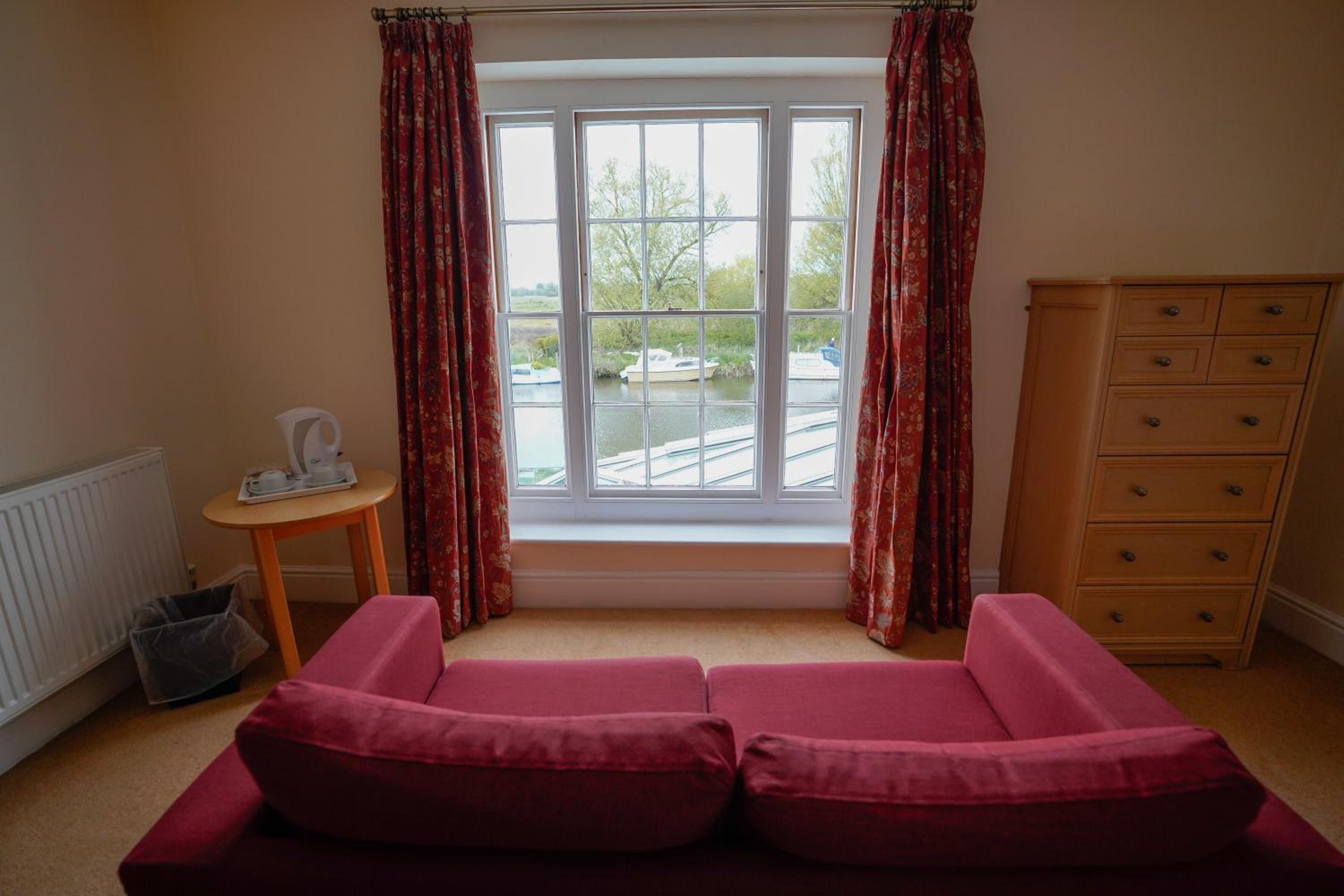 Deluxe River Suite - Photo 2